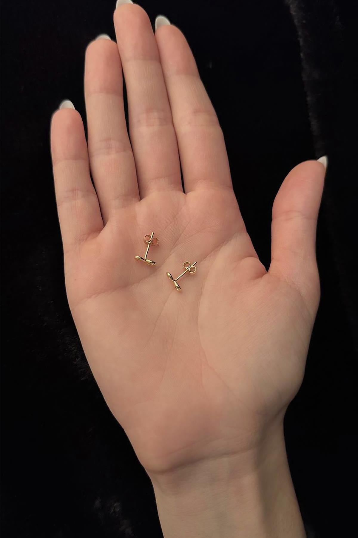 14K Gold İnfinity Shape Stud Earrings