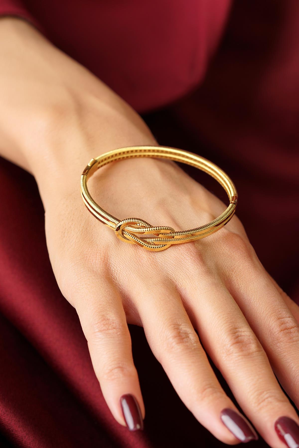 14K Gold Knot Ajda Cuff Bracelet