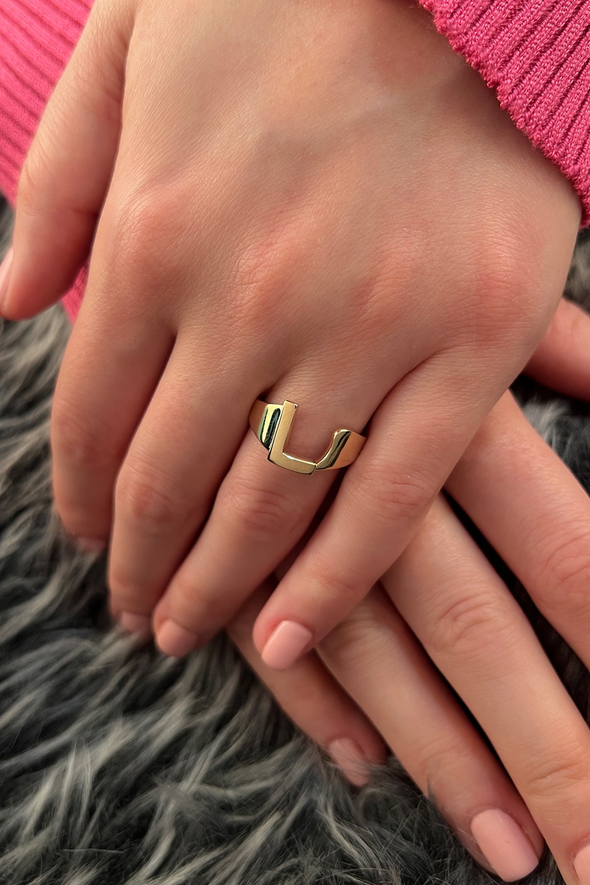 14k Gold L Initial Ring