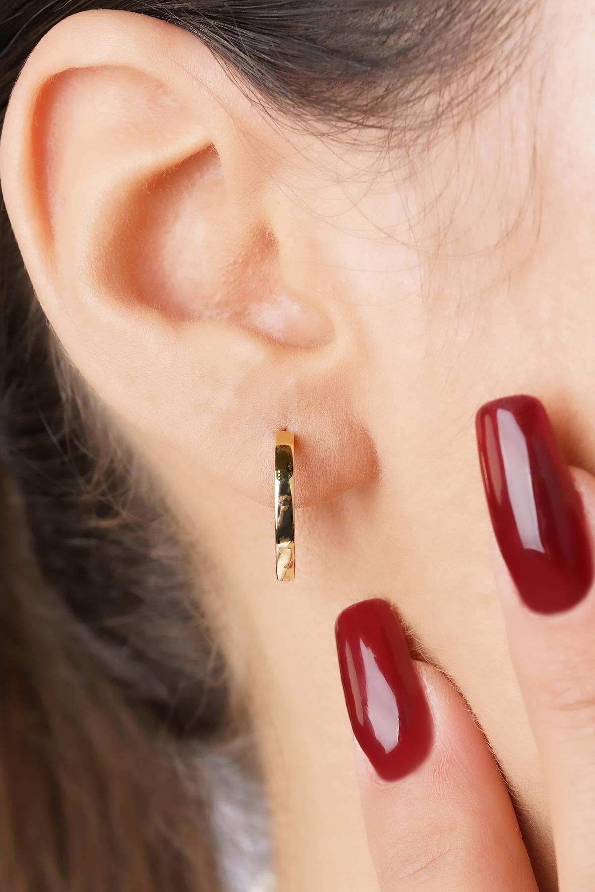 14K Gold Large High-Polish Hoop Earrings