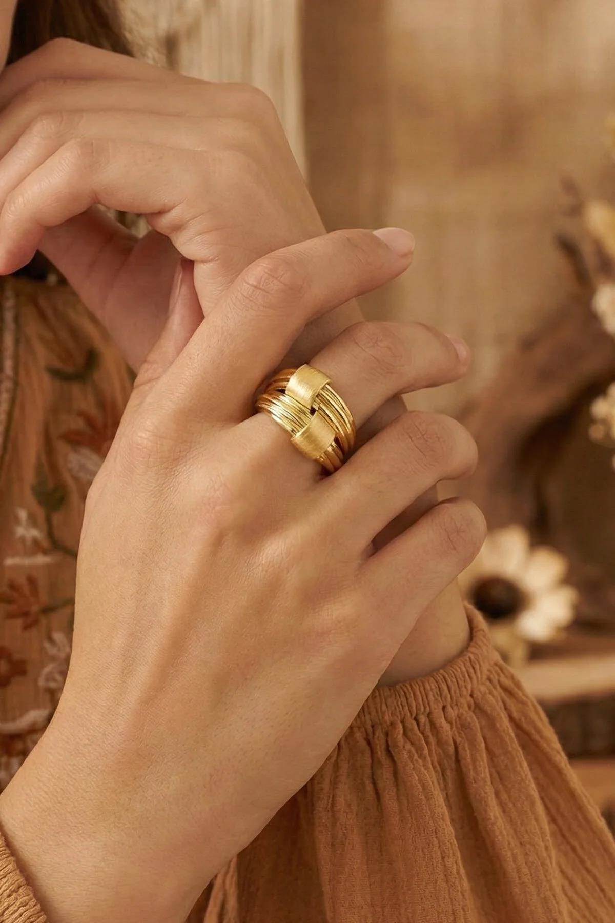 14K Gold Lumina Ring