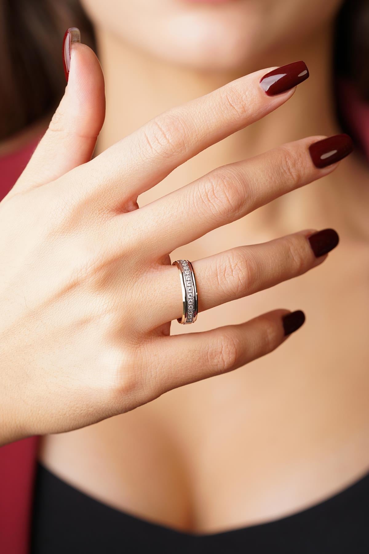 14K Gold Lusso Wedding Band