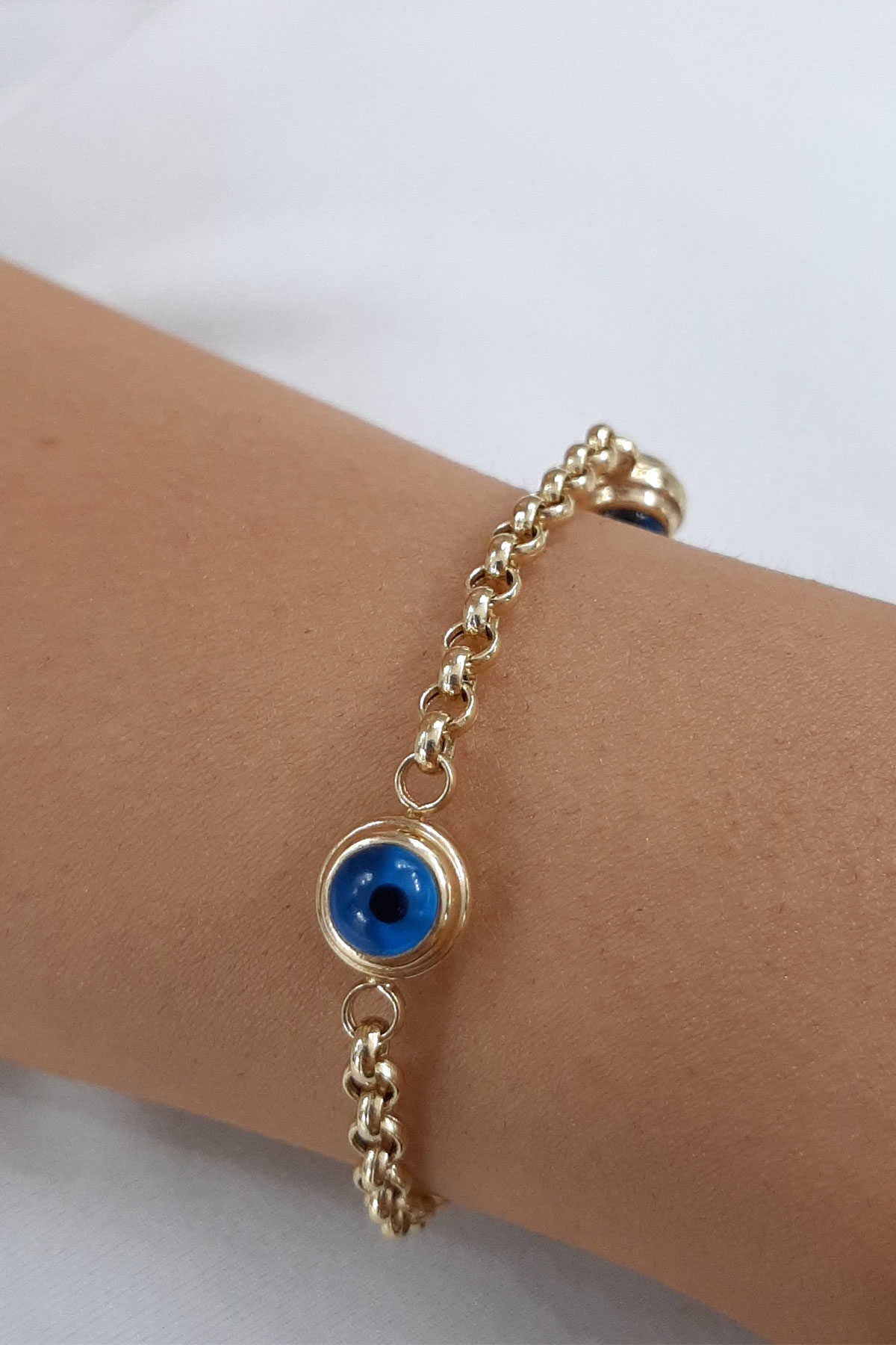14K Gold Medium Rolo Chain 3 Evil Eye Bracelet