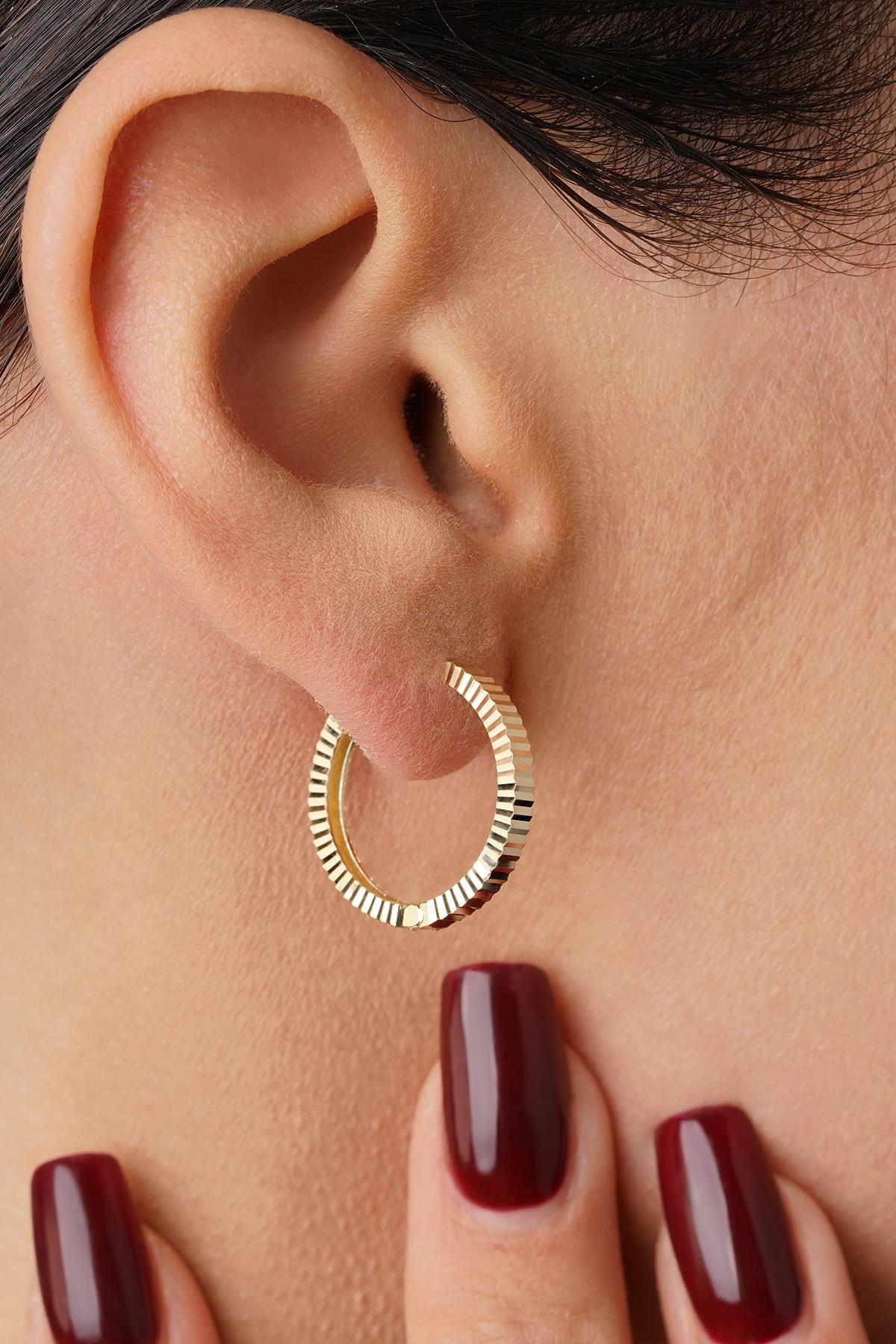 14K Gold Medium Sparkle Hoop Earrings