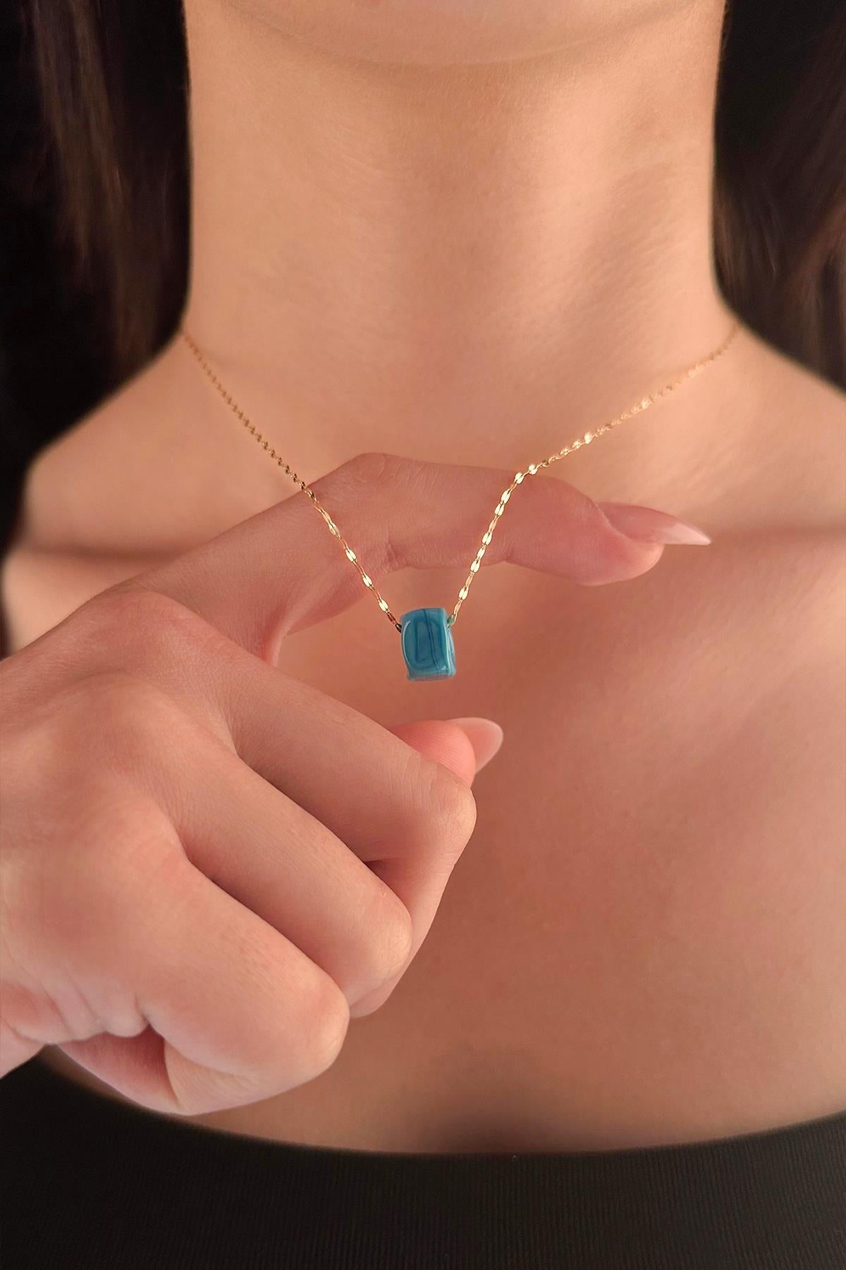 14K Gold Mirror Chain Blue Cube Necklace