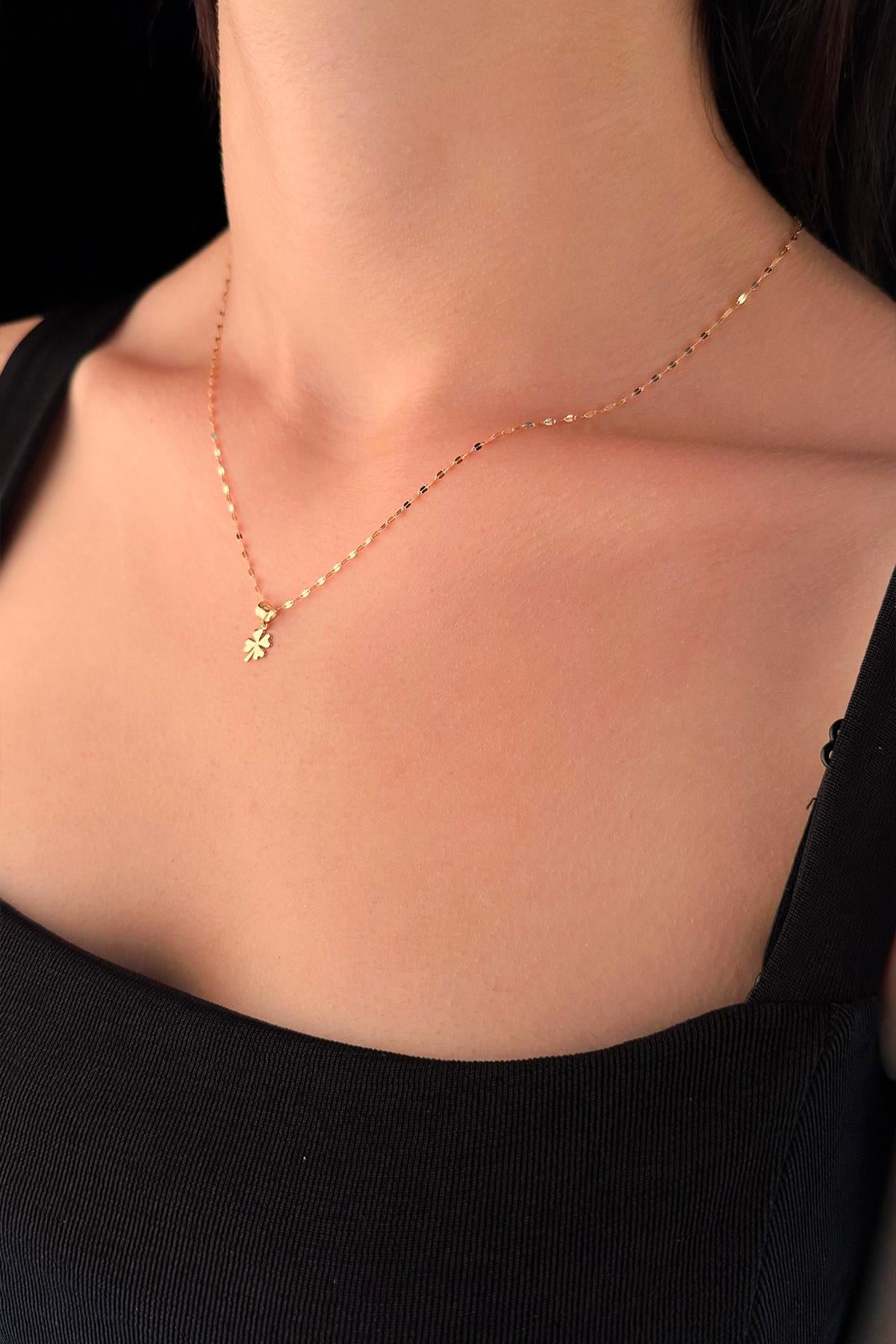 14K Gold Mirror Chain Clover Necklace