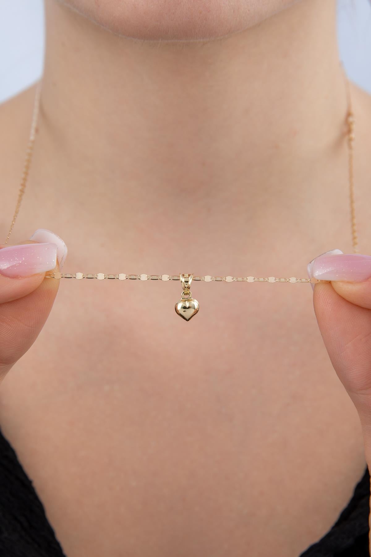 14K Gold Mirror Link Mariner Chain Small Puff Heart Necklace