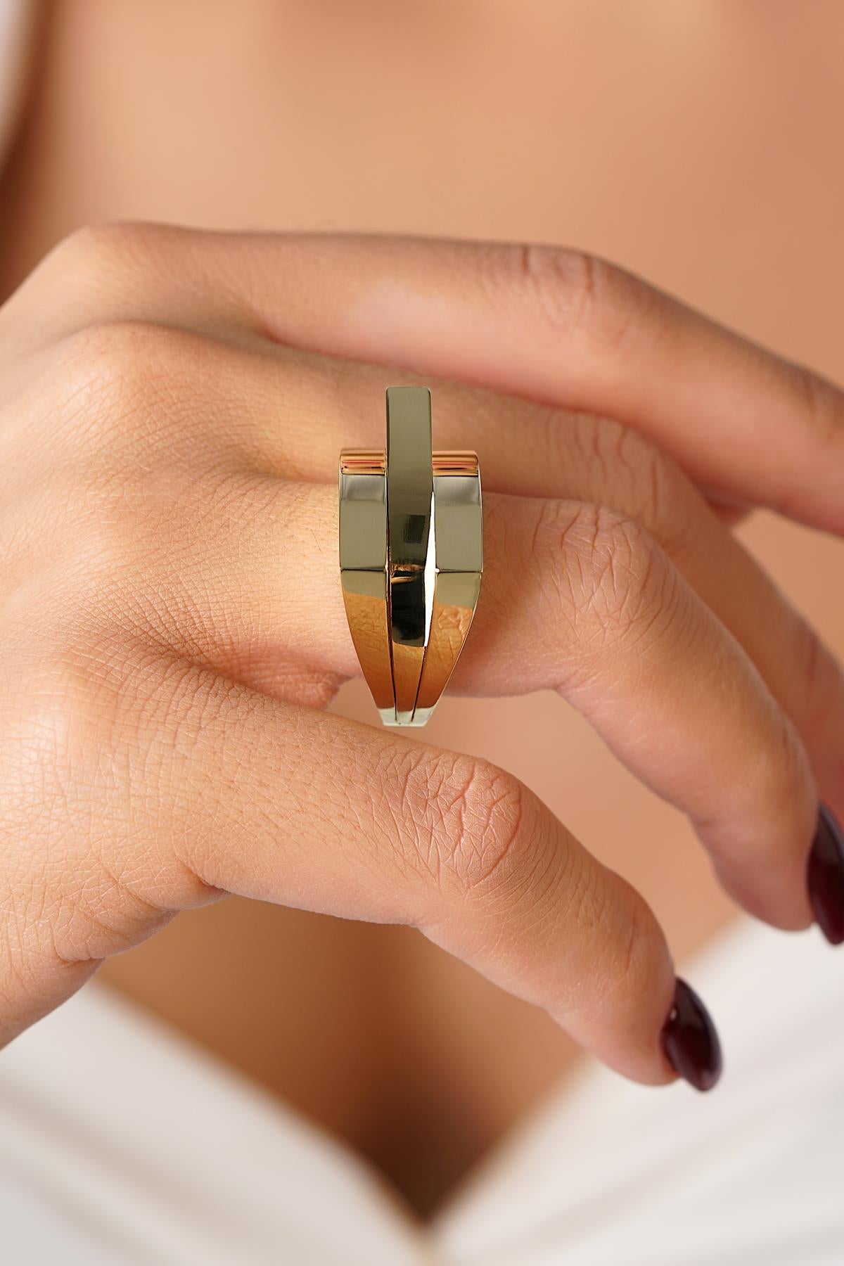 14K Gold Modern Asymmetrical Band