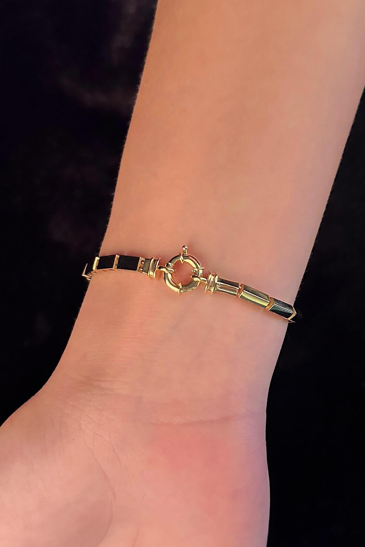 14K Gold Modern Design T Bracelet