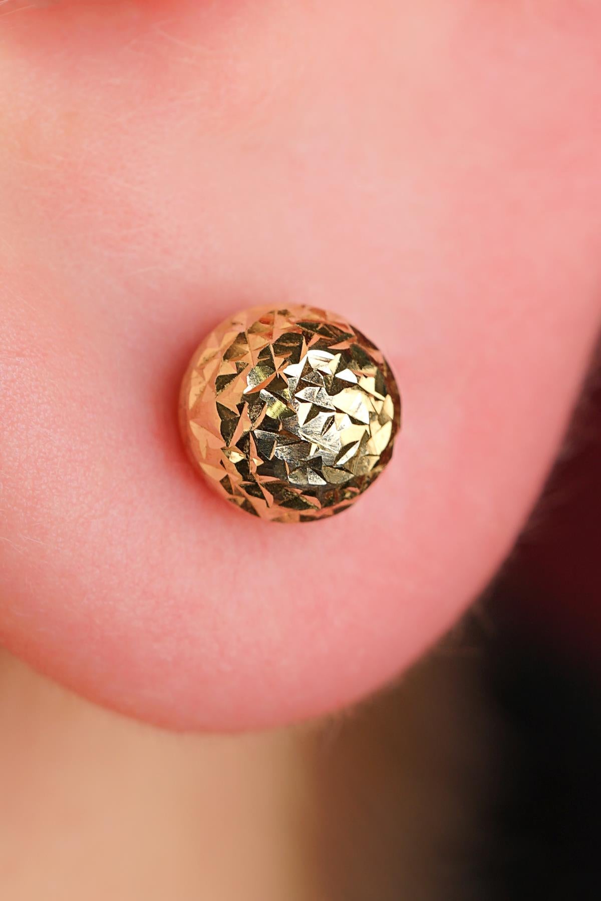 14K Gold Patterned Ball Men’s Earring