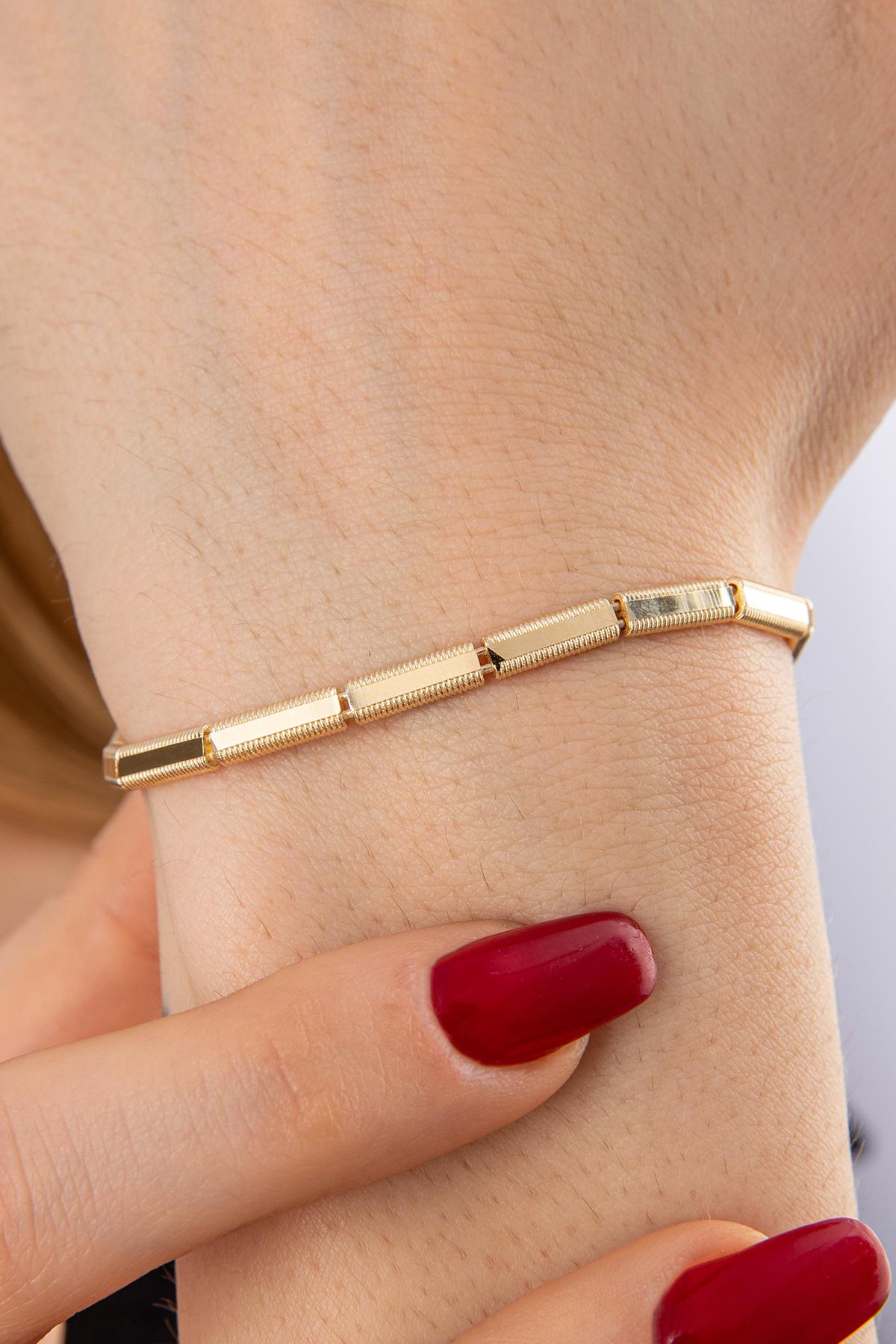 14K Gold Patterned Bracelet