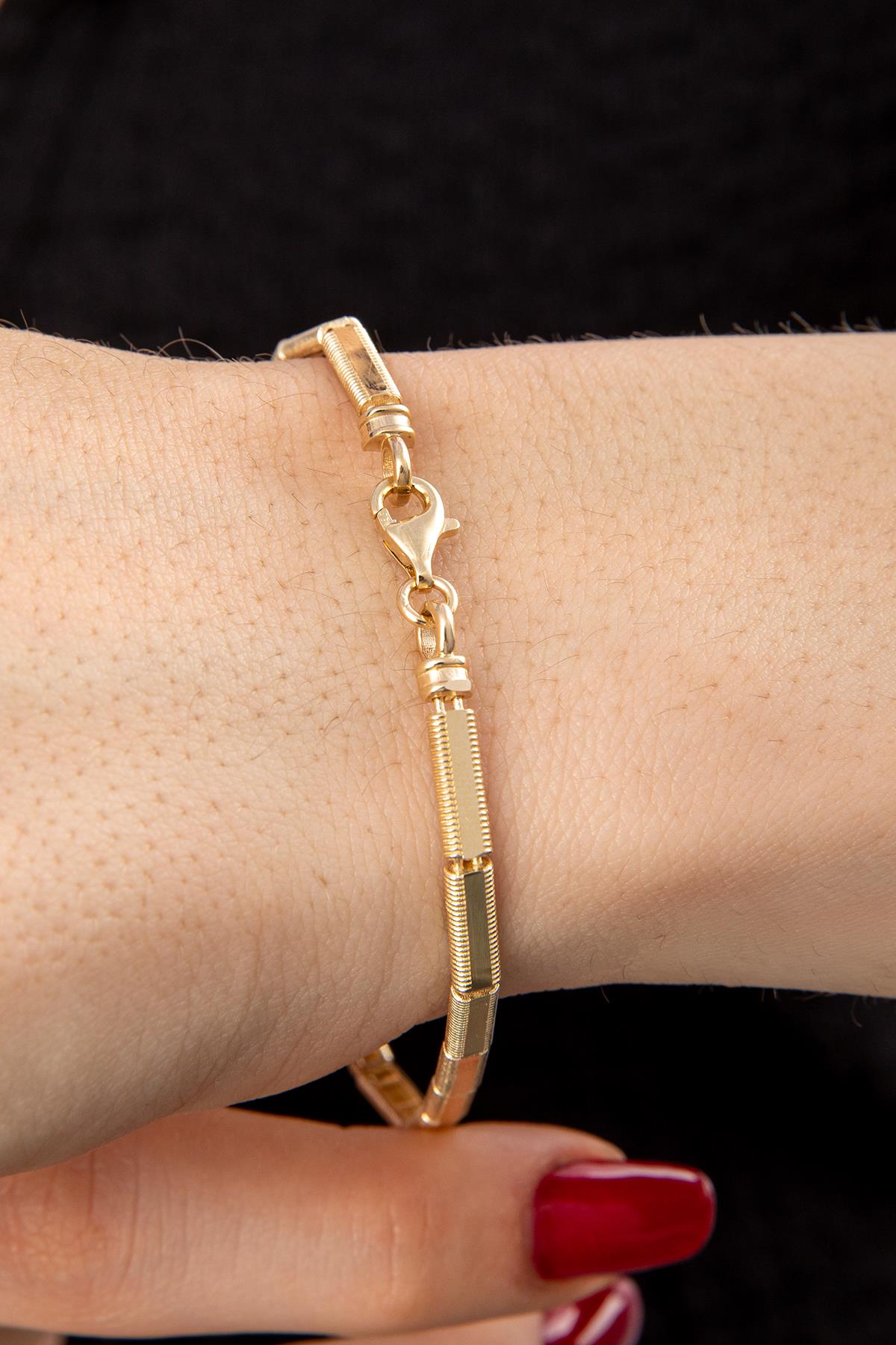 14K Gold Patterned Bracelet