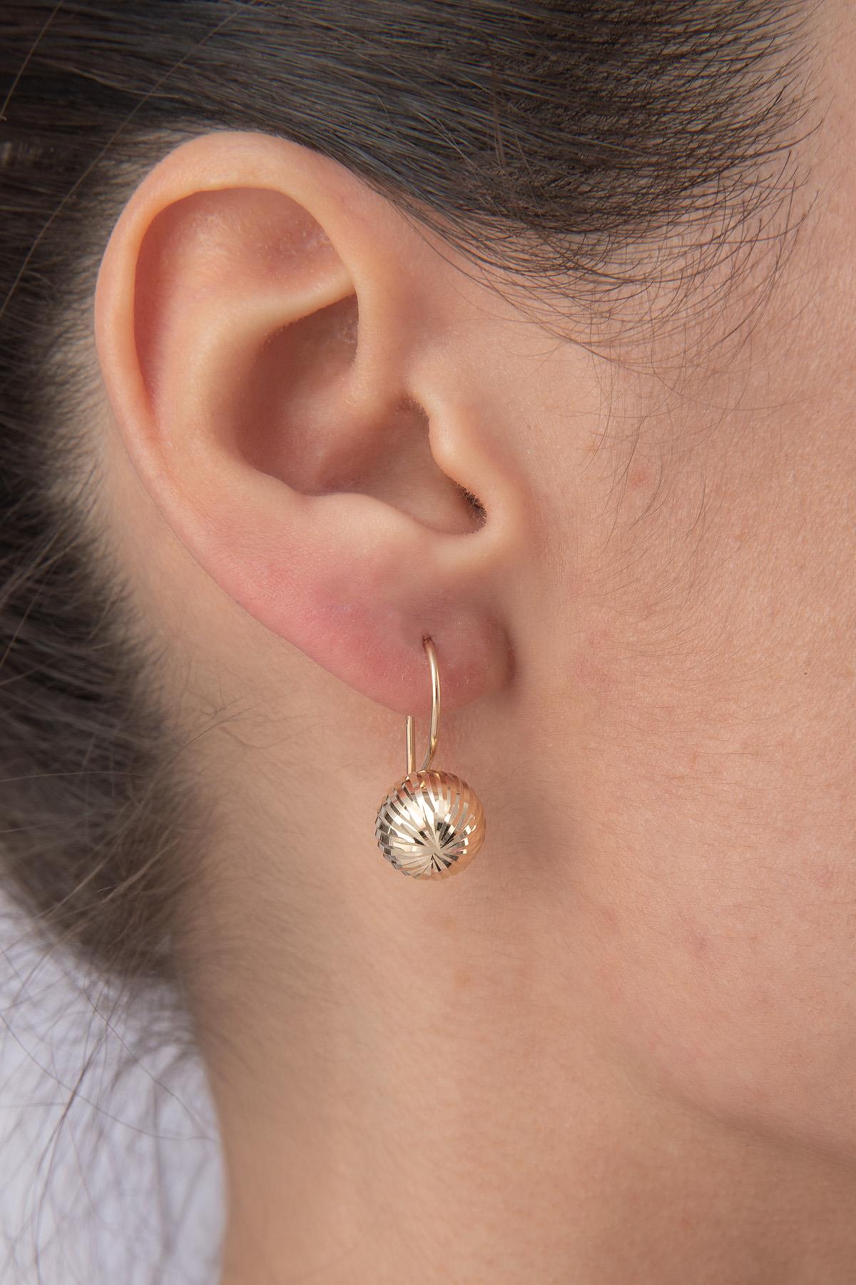14K Gold Patterned Euroball Earrings ( Medium )