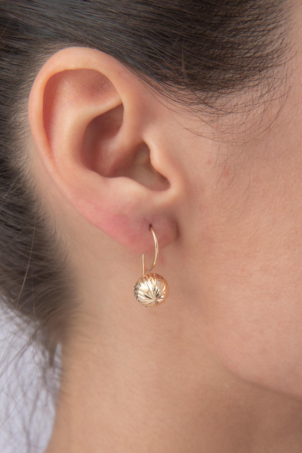14K Gold Patterned Euroball Earrings ( Medium )