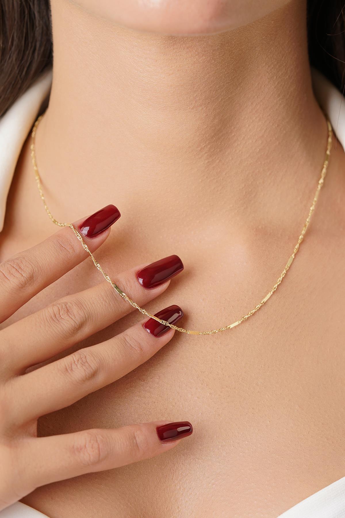 14K Gold Plate Detail Singapore Chain Necklace