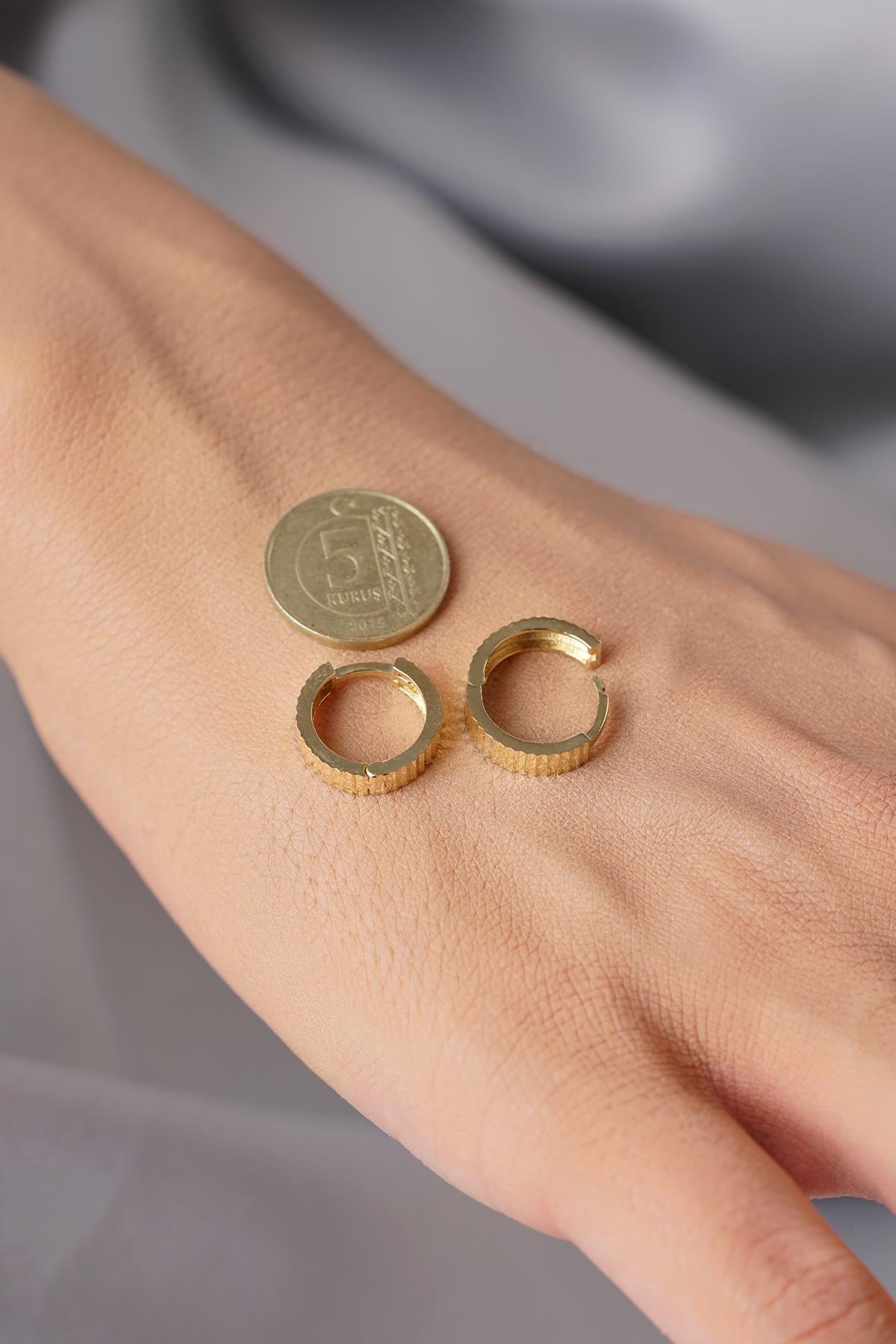 14K Gold Polished Mini Hoop Earrings