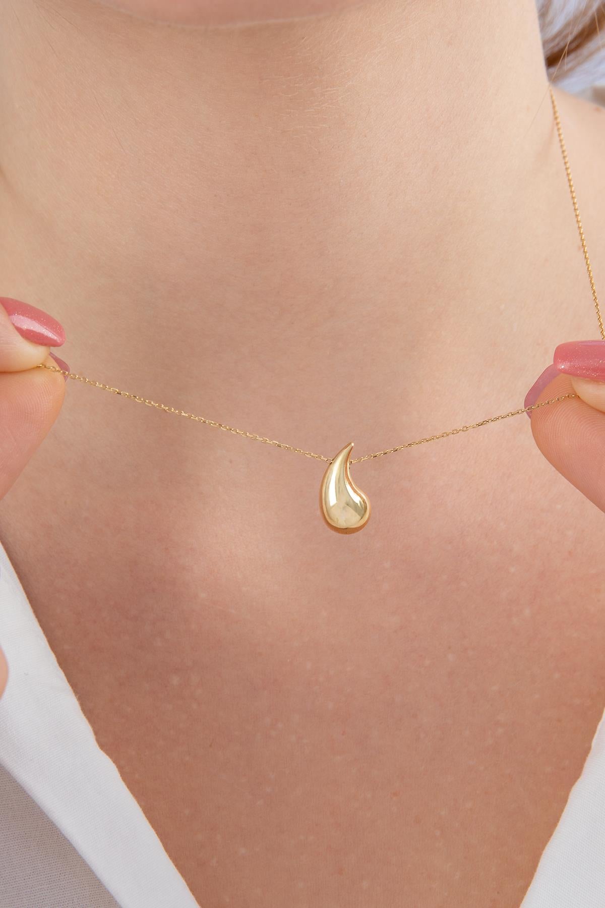 14K Gold Puff Drop Shape Necklace