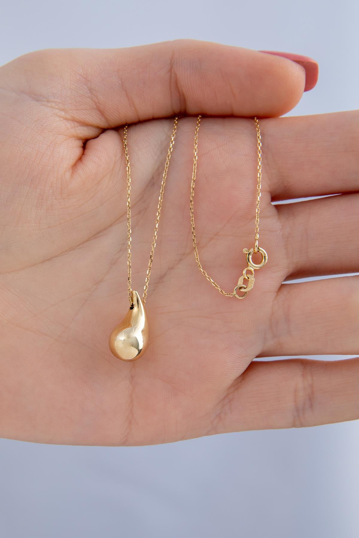 14K Gold Puff Drop Shape Necklace