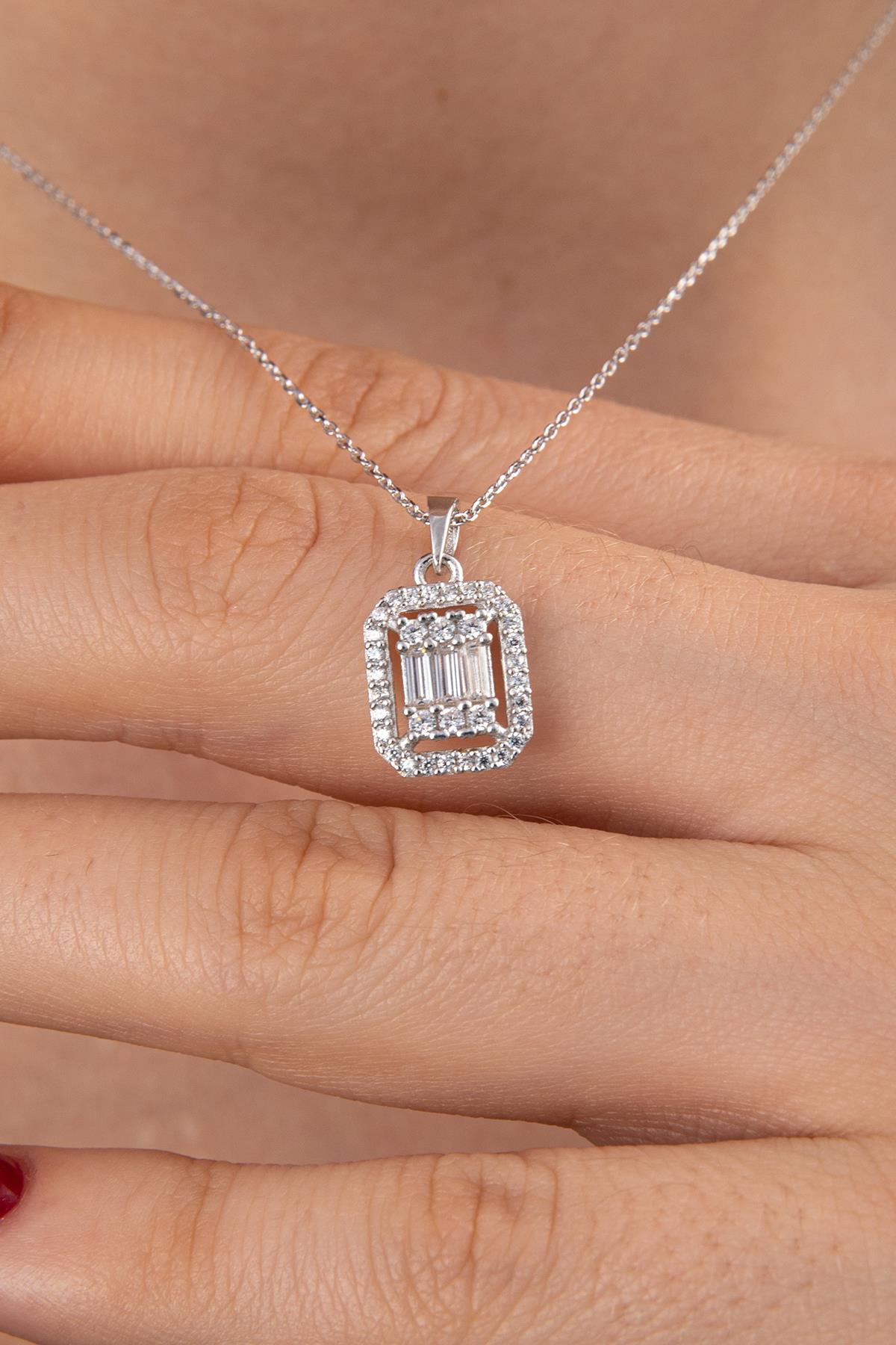 14K Gold Puff Four Leaf Clover Necklace