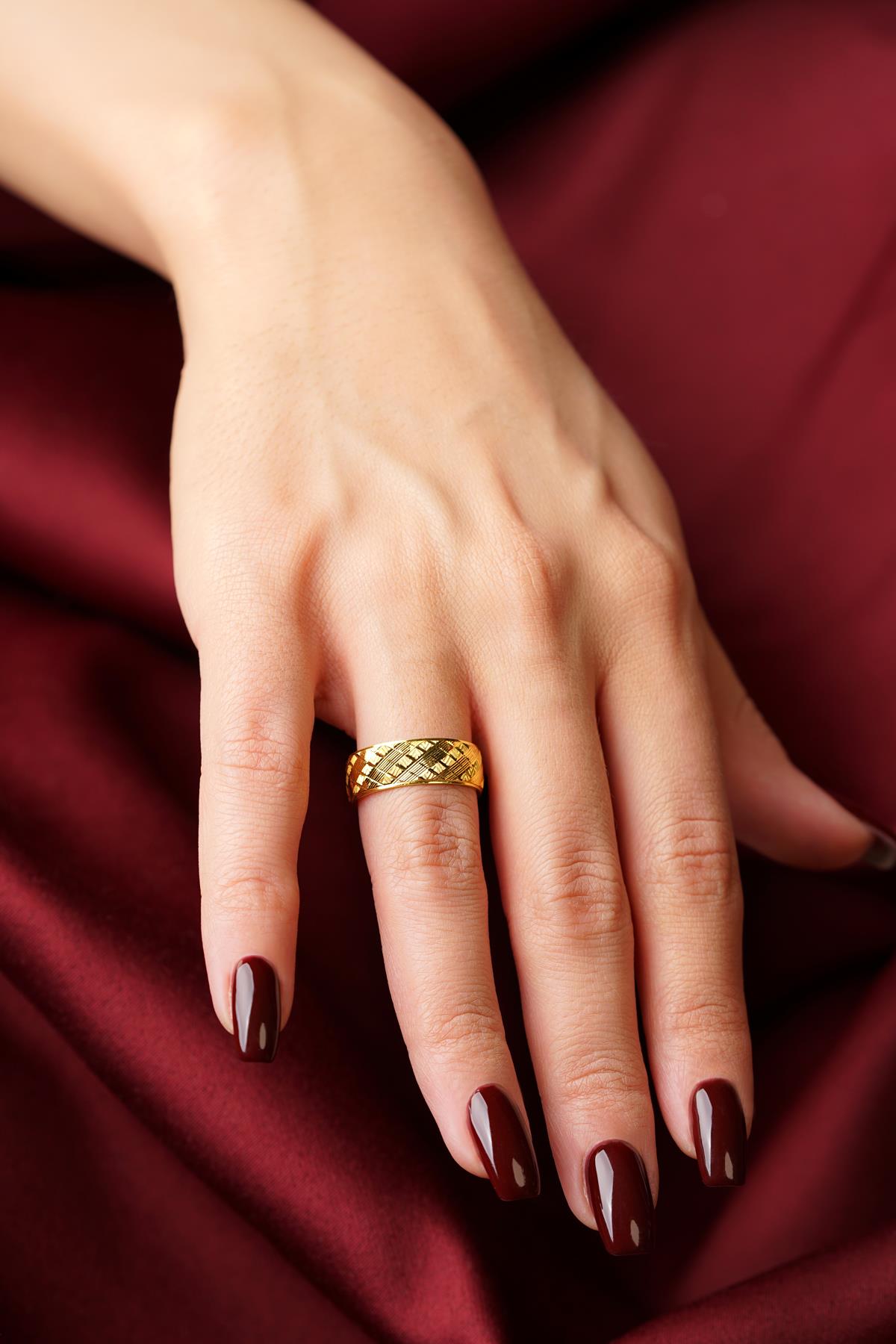 14K Gold Pura Wedding Band