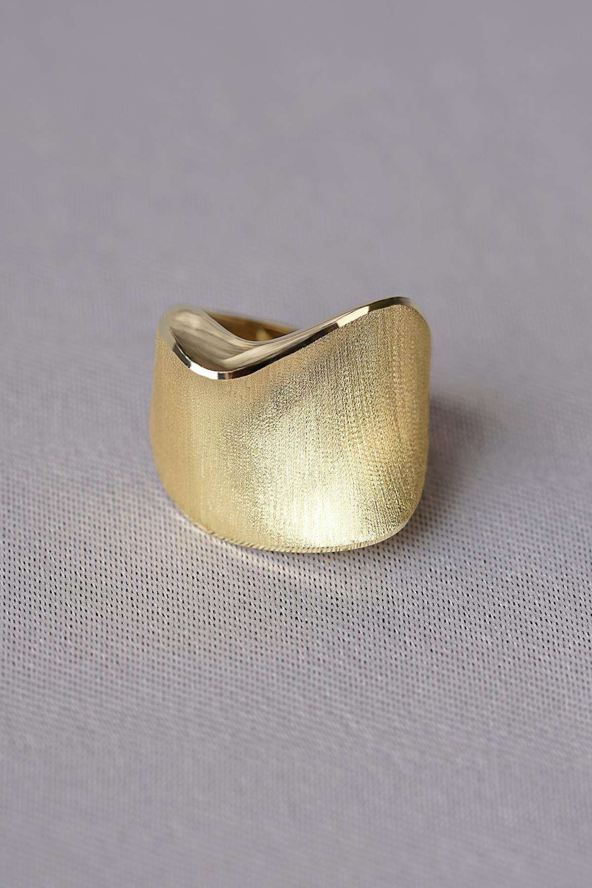 14K Gold Rina Minimalist Band Ring