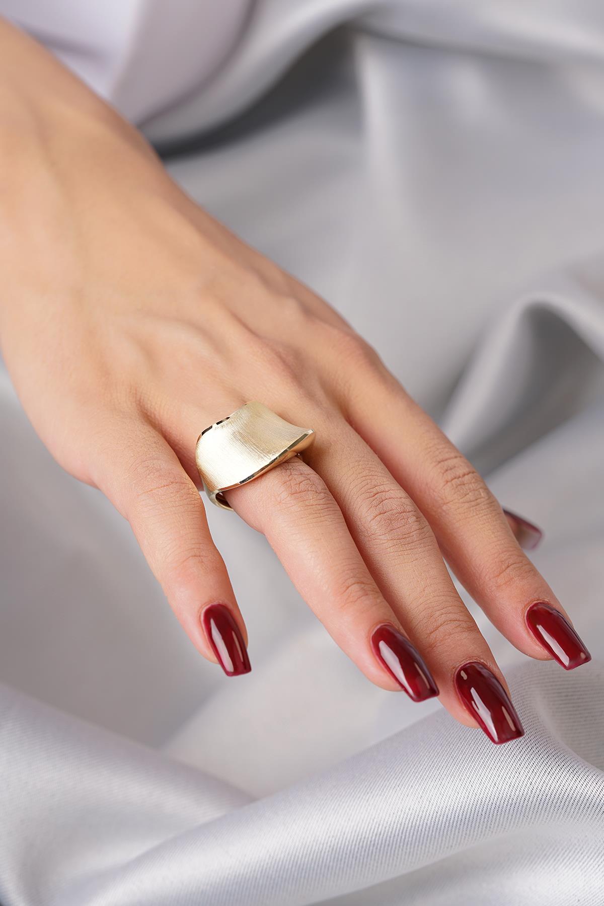 14K Gold Rina Minimalist Band Ring