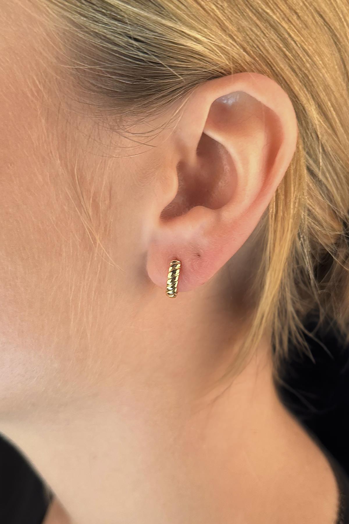 14K Gold Rope Twist Huggie Earrings