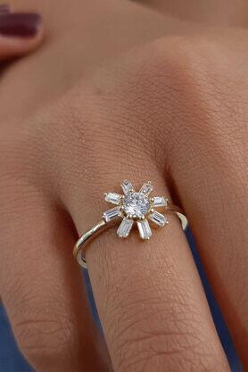 14K Gold Rose Shaped Baguette Ring