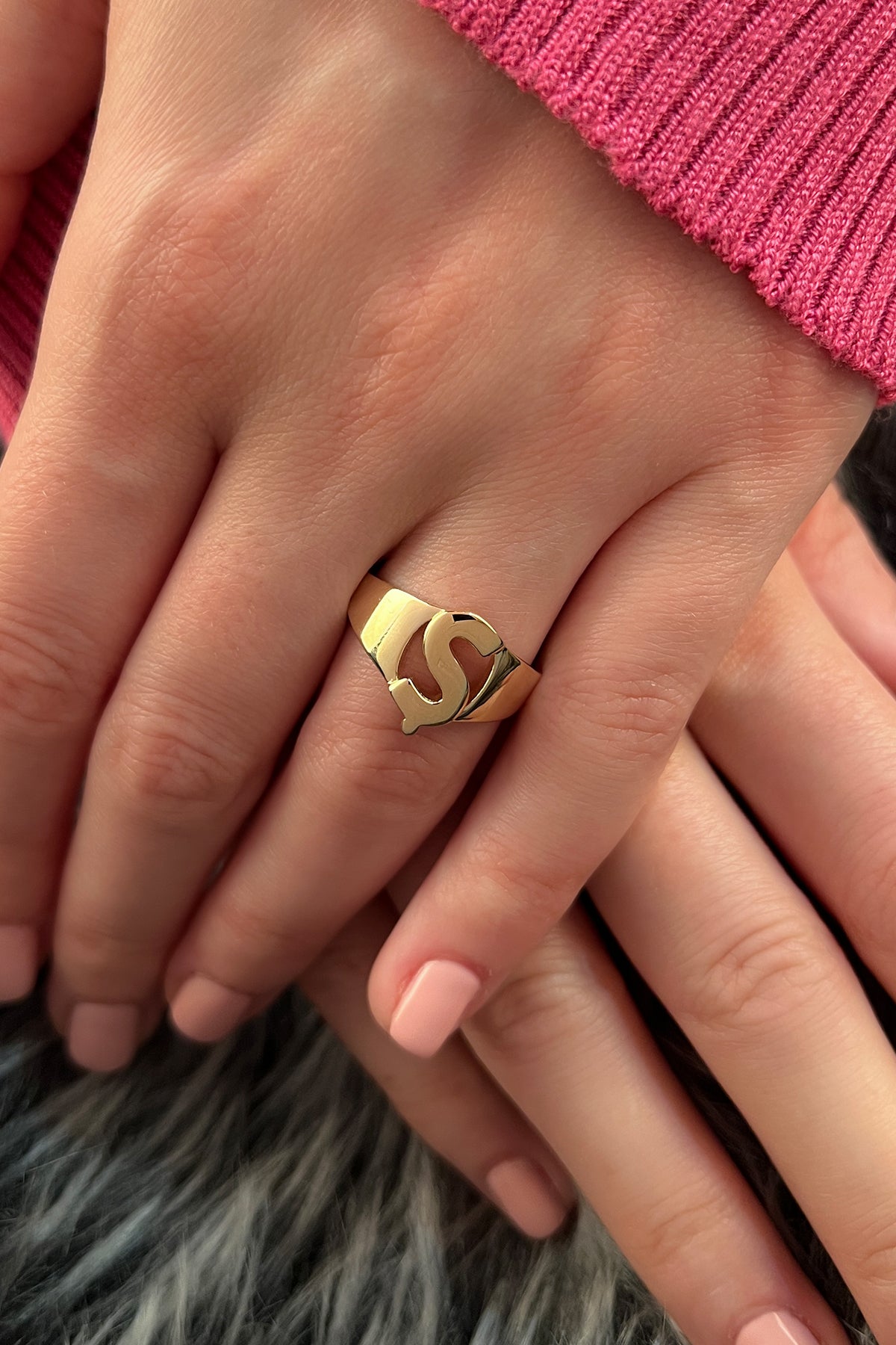 14k Gold Ş Initial Ring