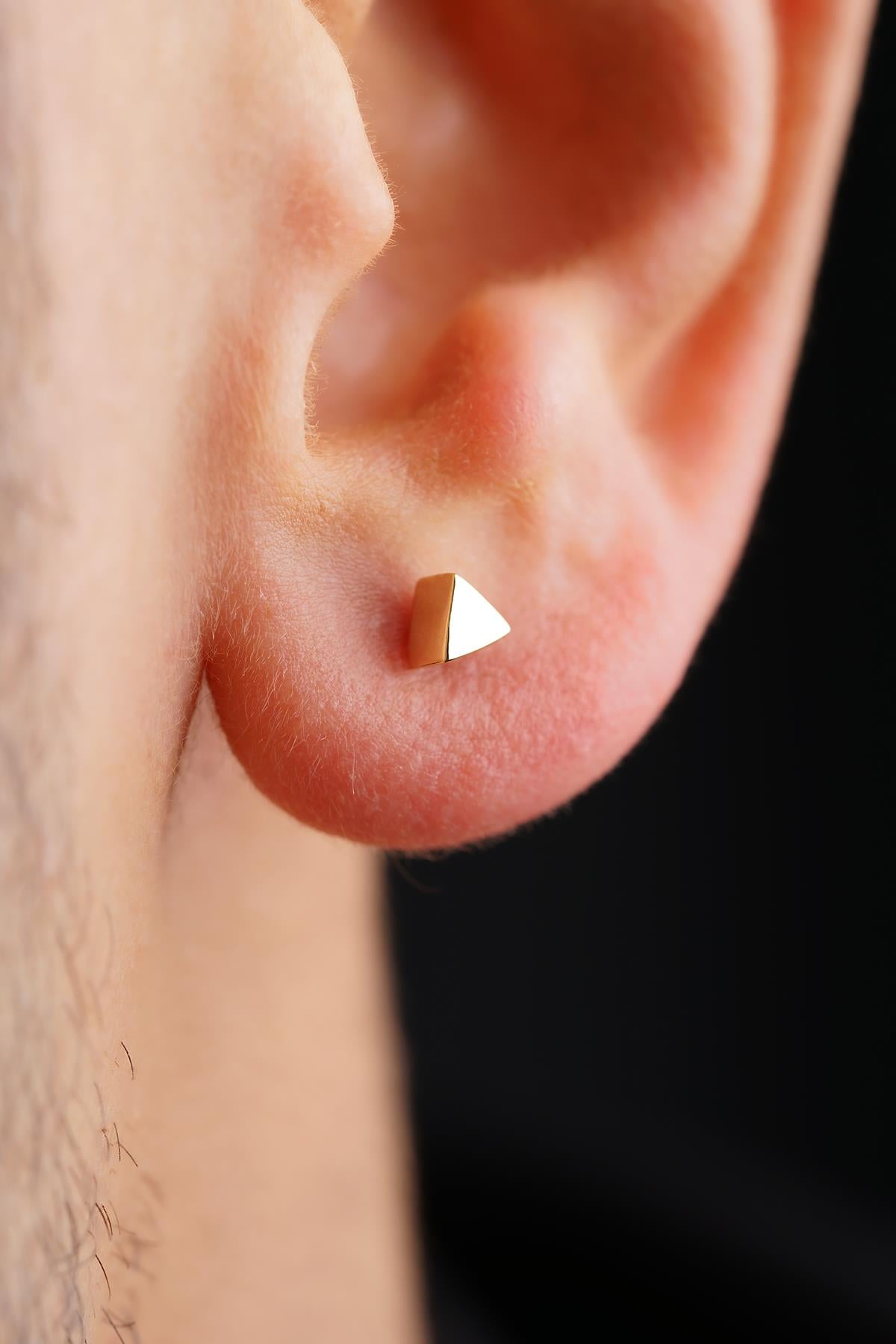 14K Gold Small Triangle Shape Stud Earrings