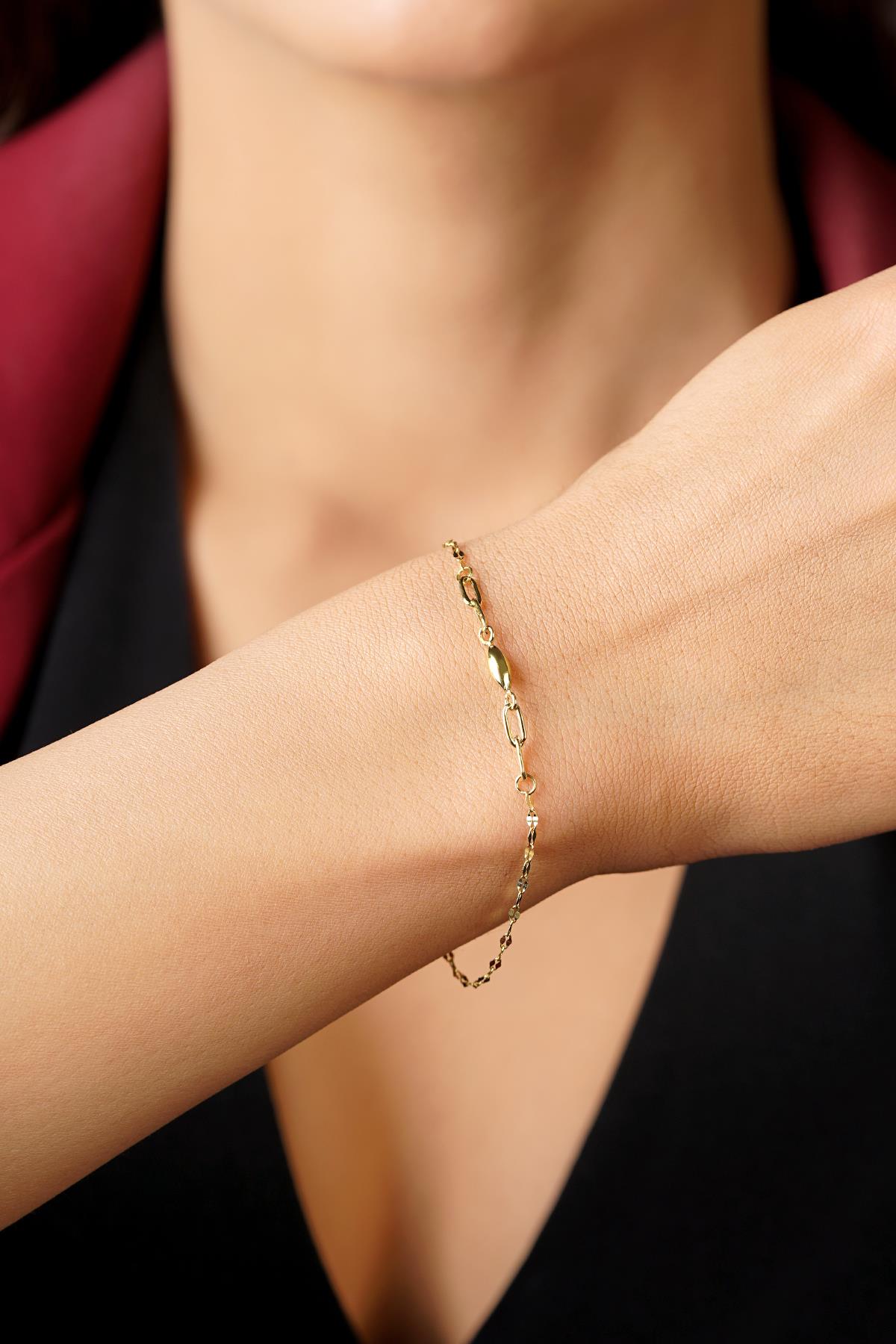 14K Gold Smooth Almond Charm Mirror Bracelet