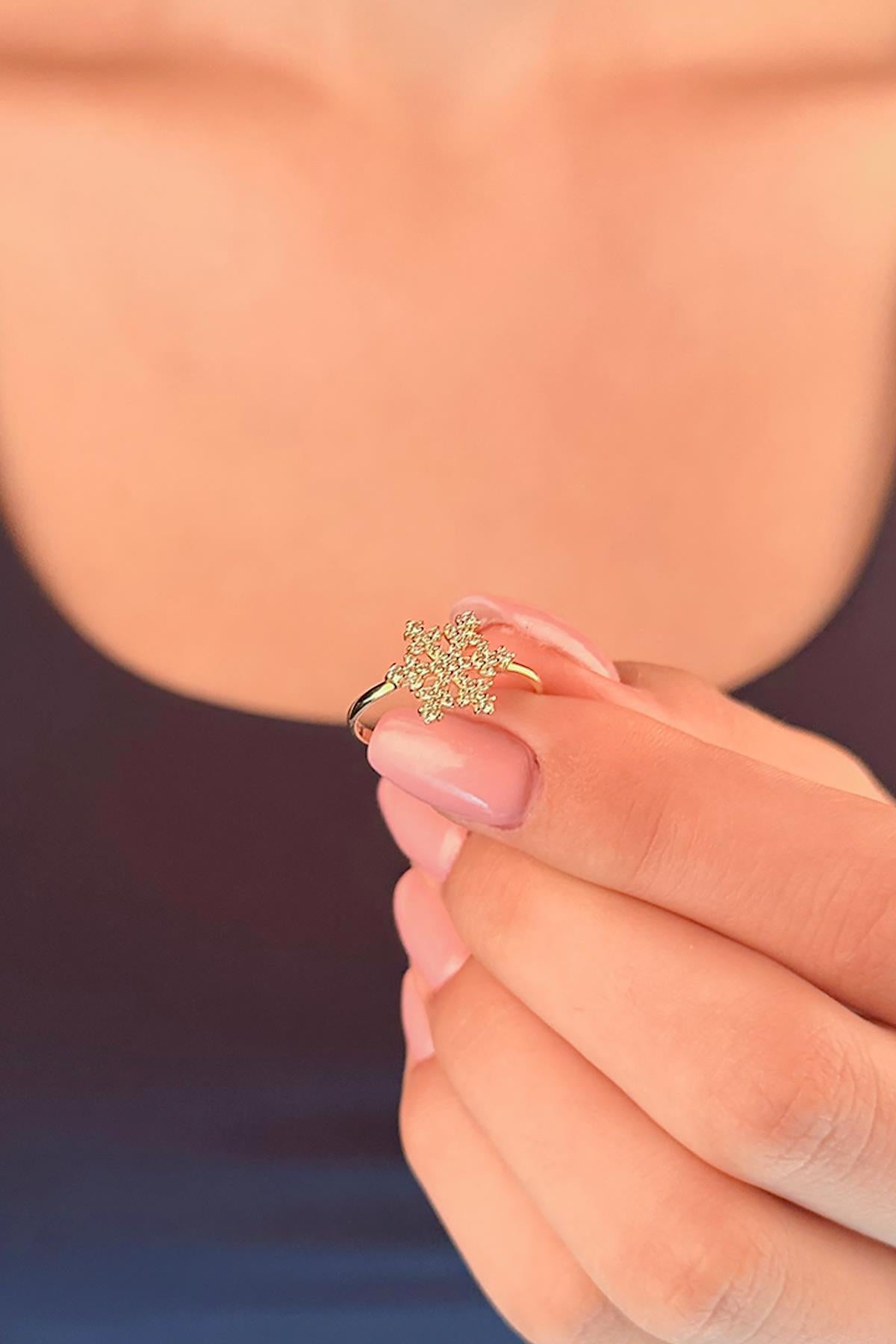 14K Gold Snowflake Ring