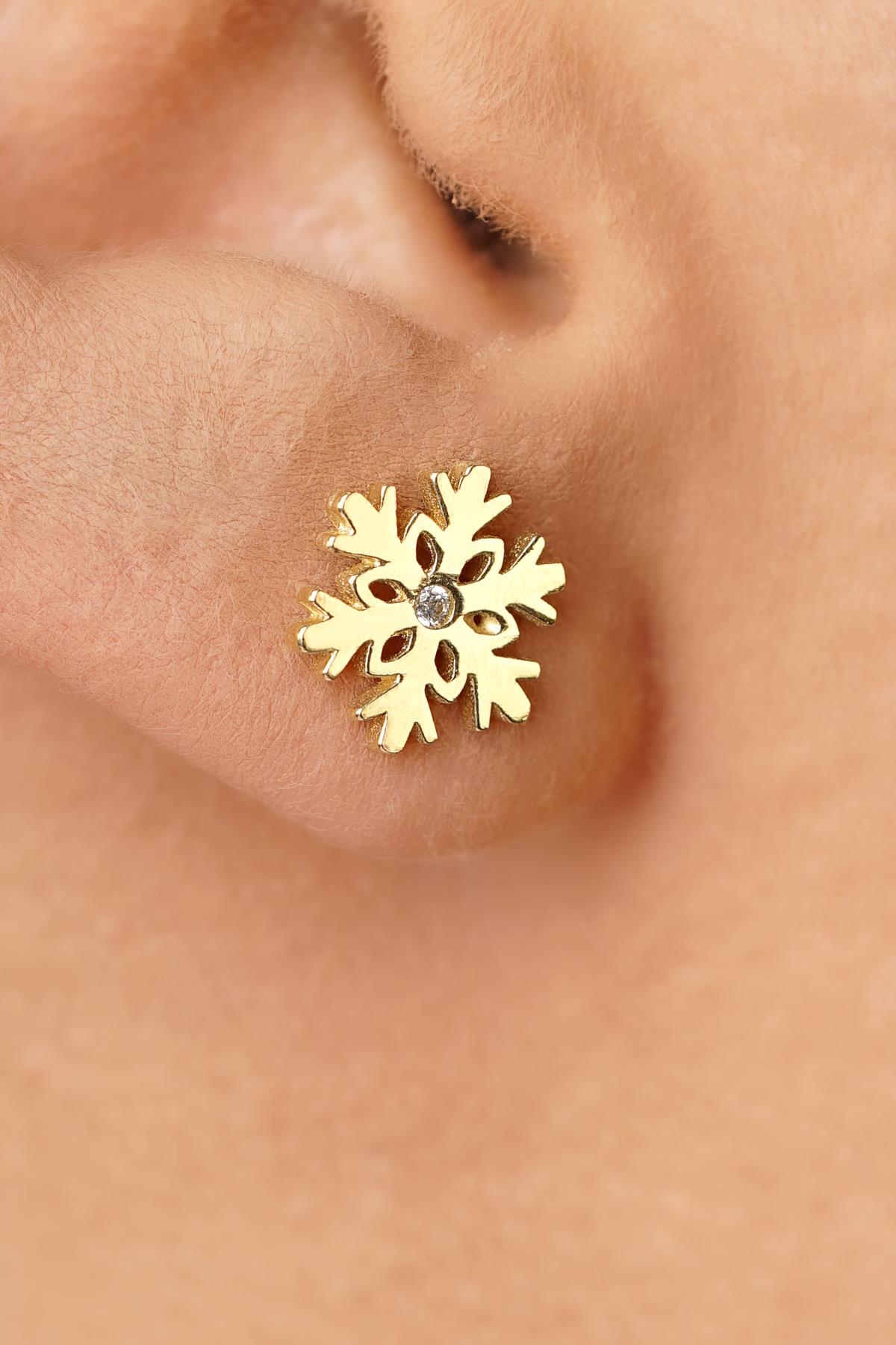 14K Gold Snowflake Studs with Solitaire