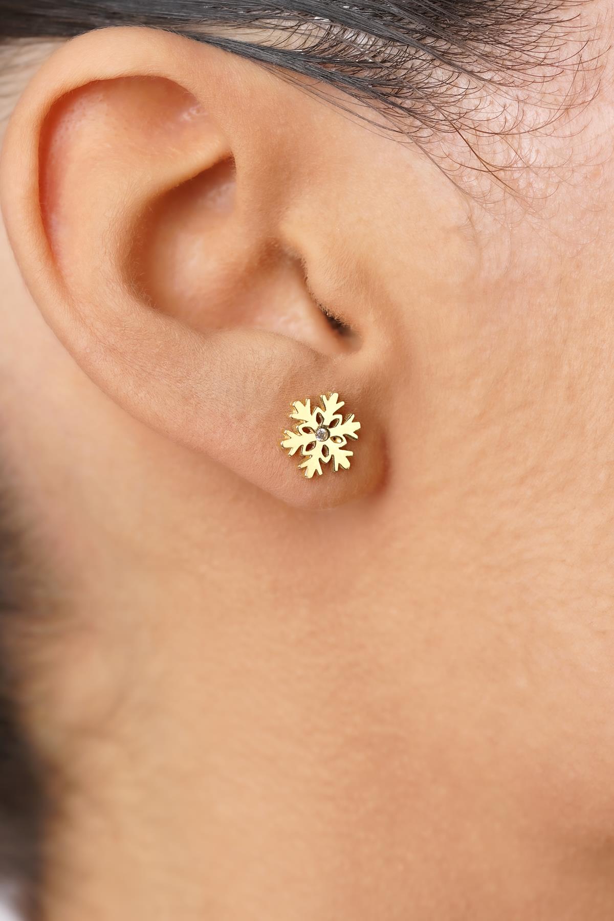 14K Gold Snowflake Studs with Solitaire