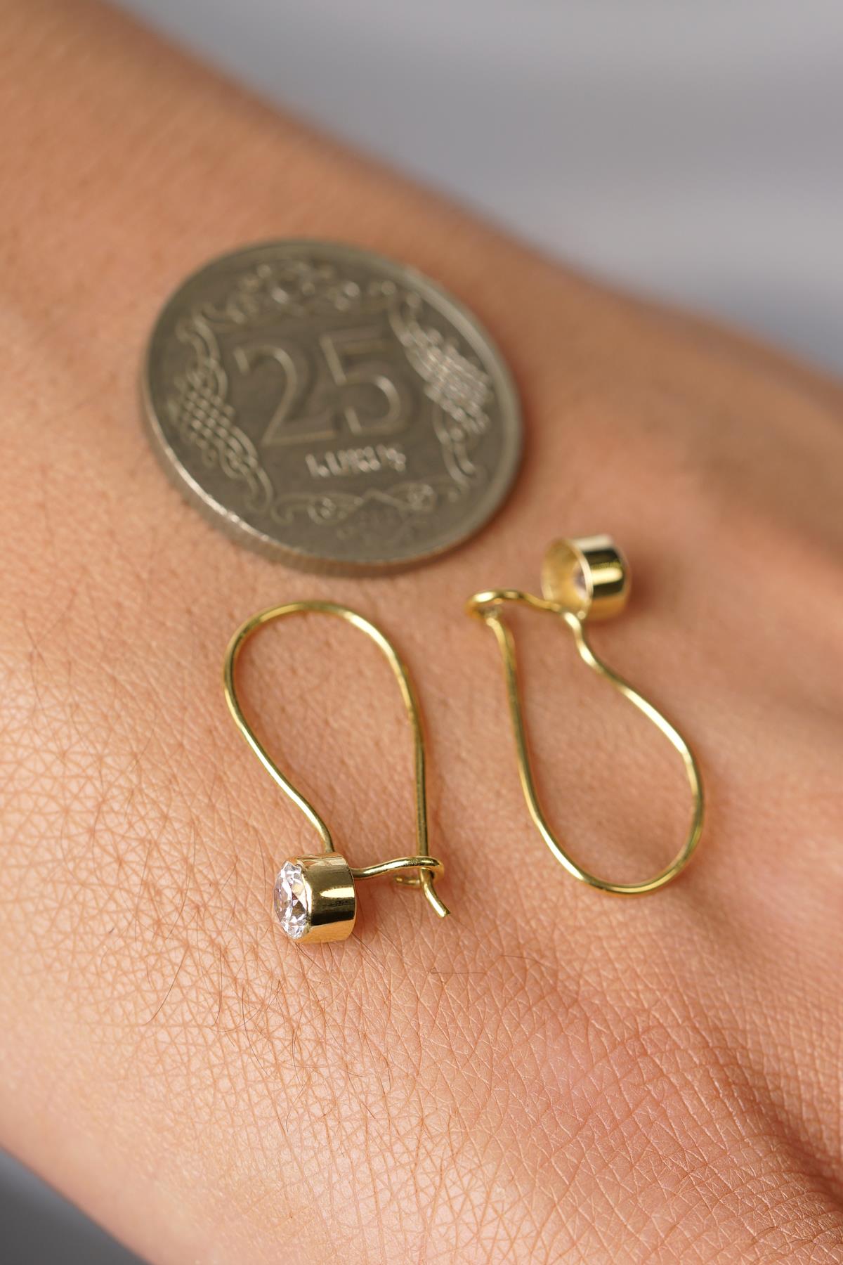 14K Gold Solitaire Dangle Drop Earrings