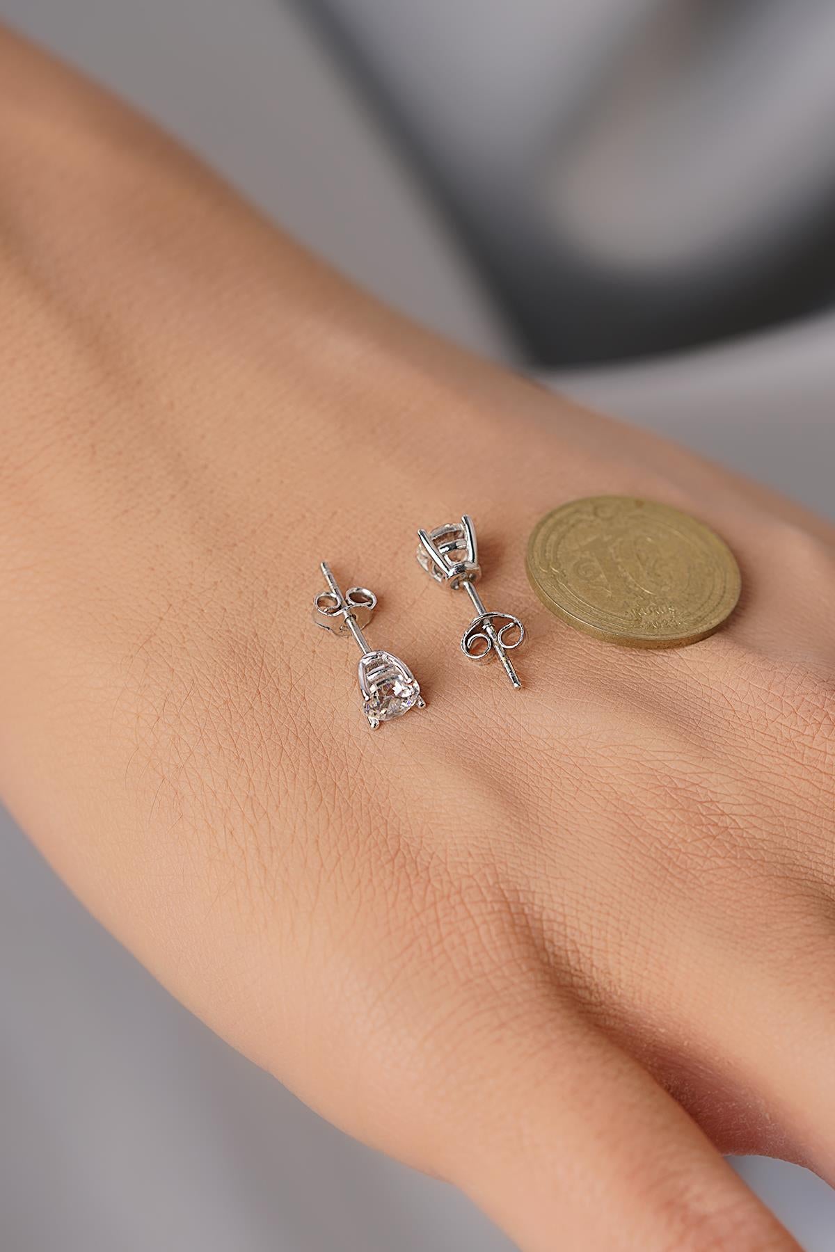 14K Gold Solitaire Stud Earrings