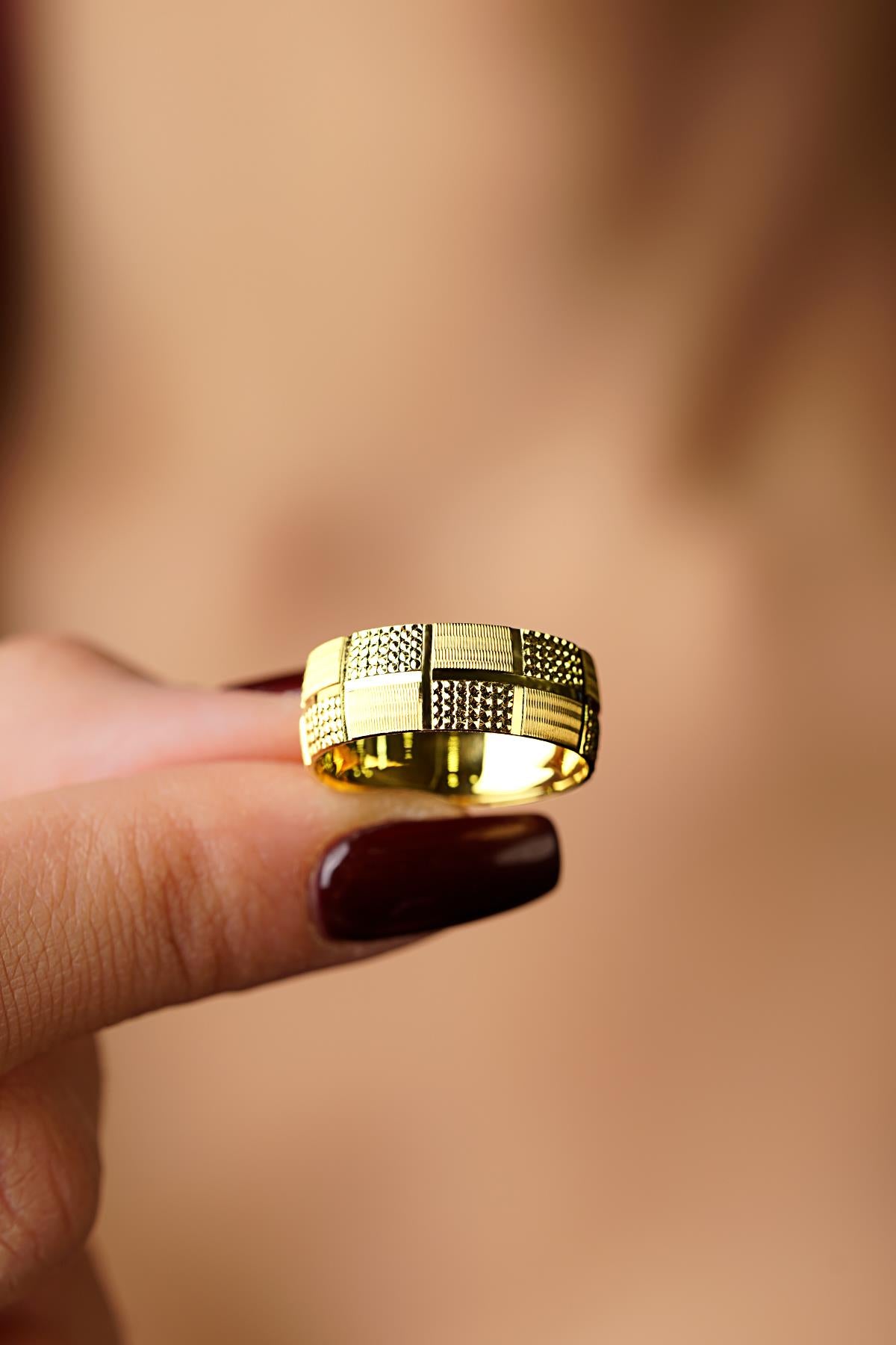 14K Gold Souffle Wedding Band
