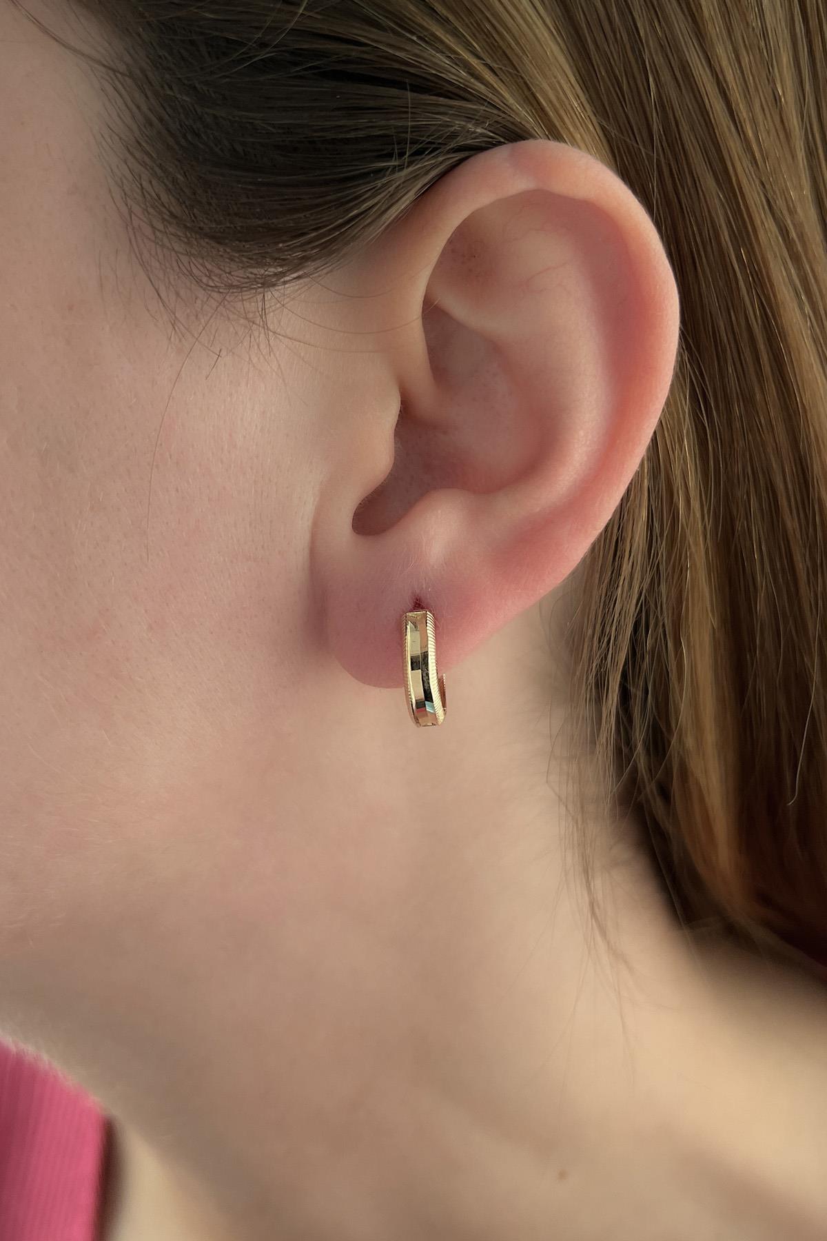 14K Gold Sparkly Hoop Earrings 3