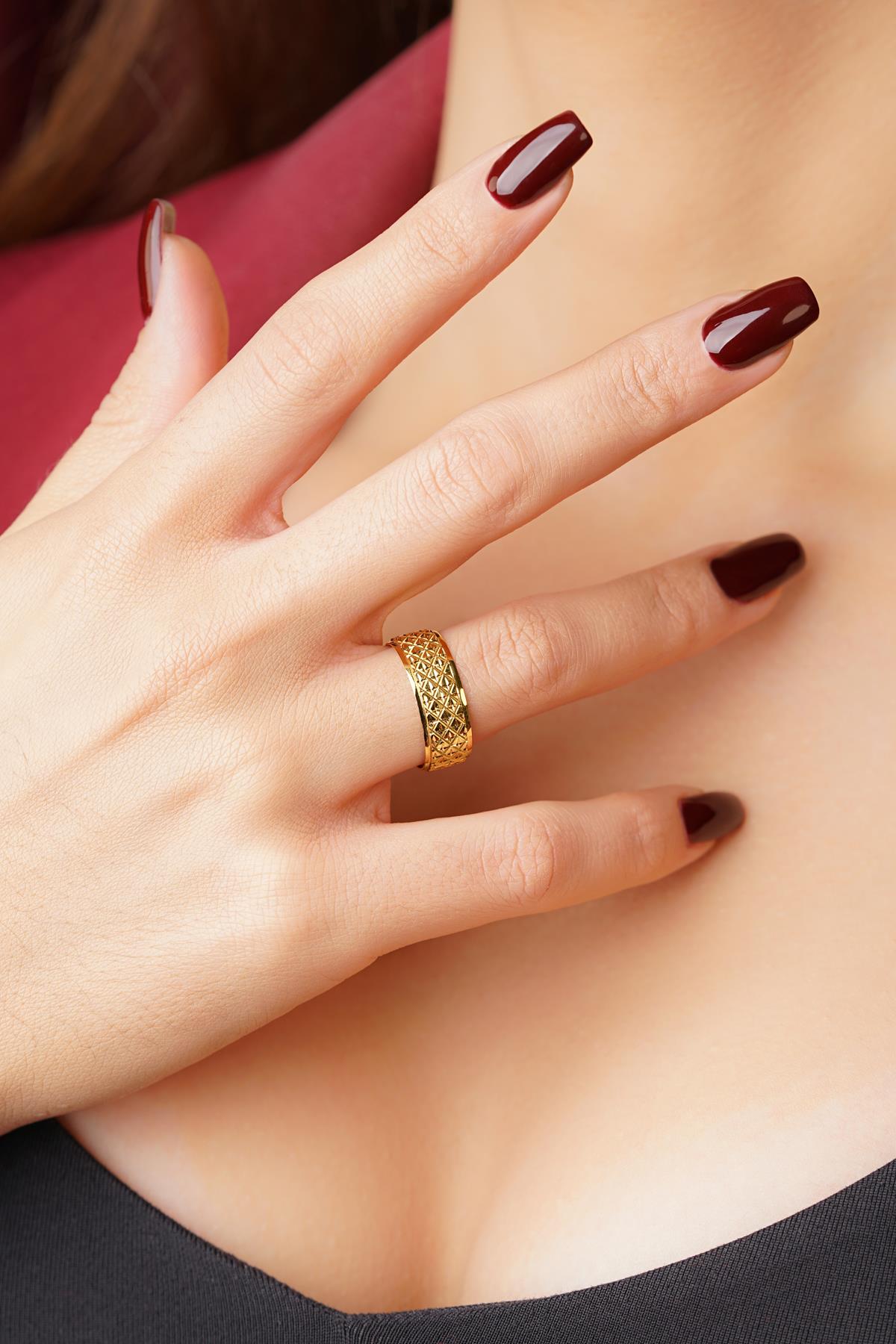 14K Gold Splendore Wedding Band