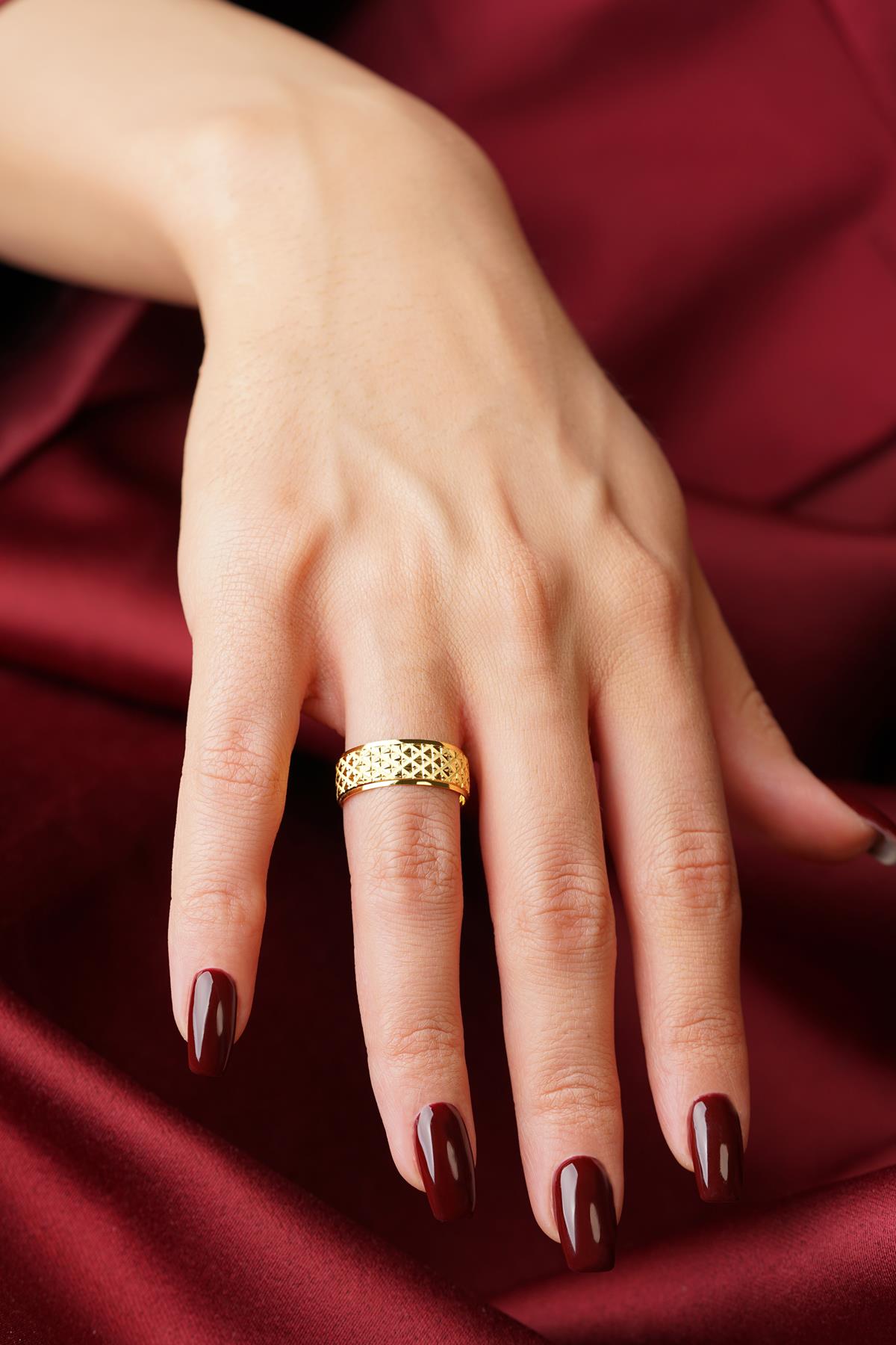 14K Solid Gold Splendore Wedding Band
