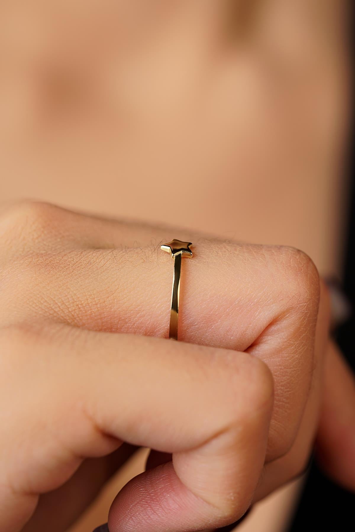 14K Gold Star Minimalist Ring