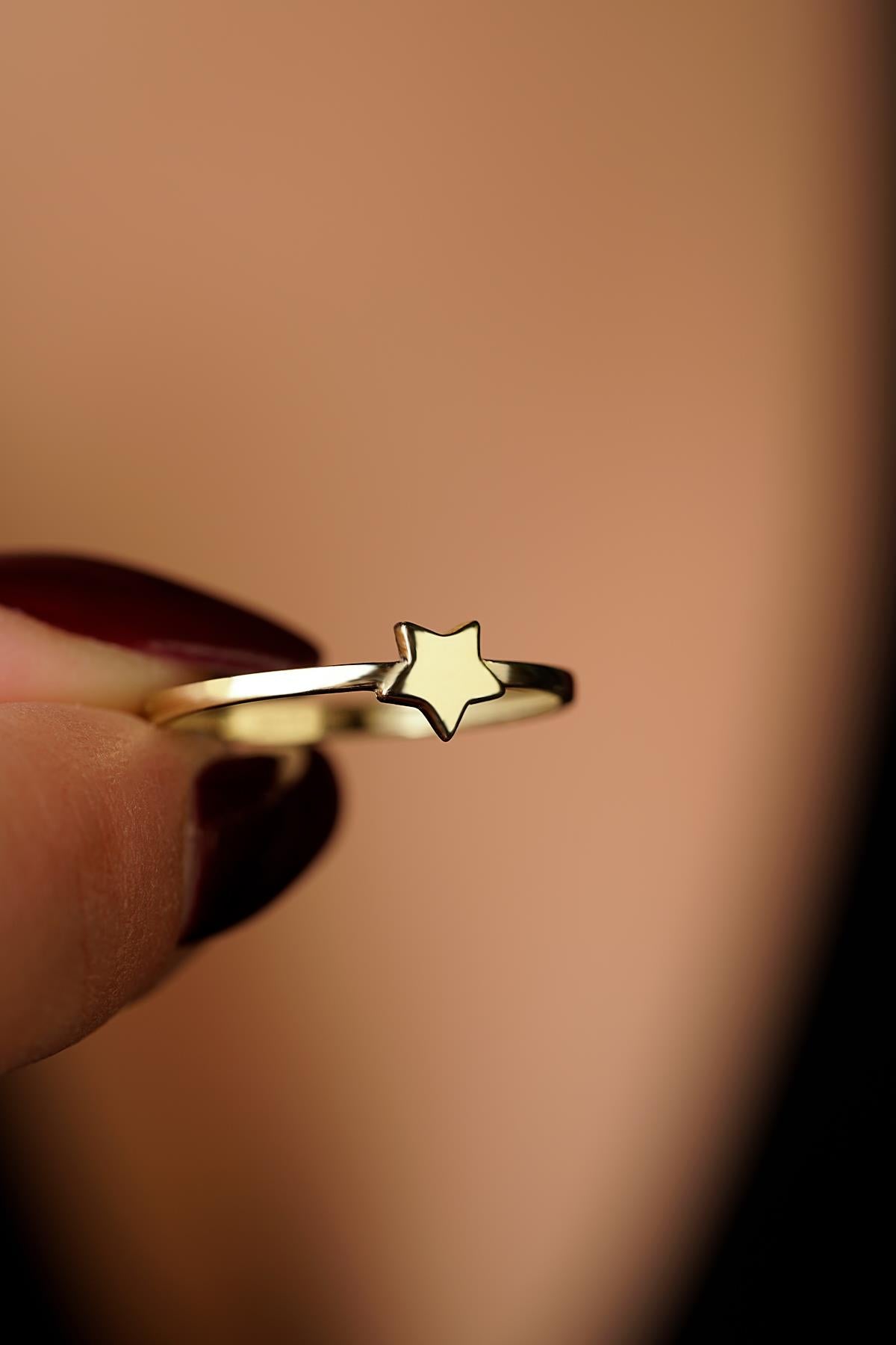 14K Gold Star Minimalist Ring