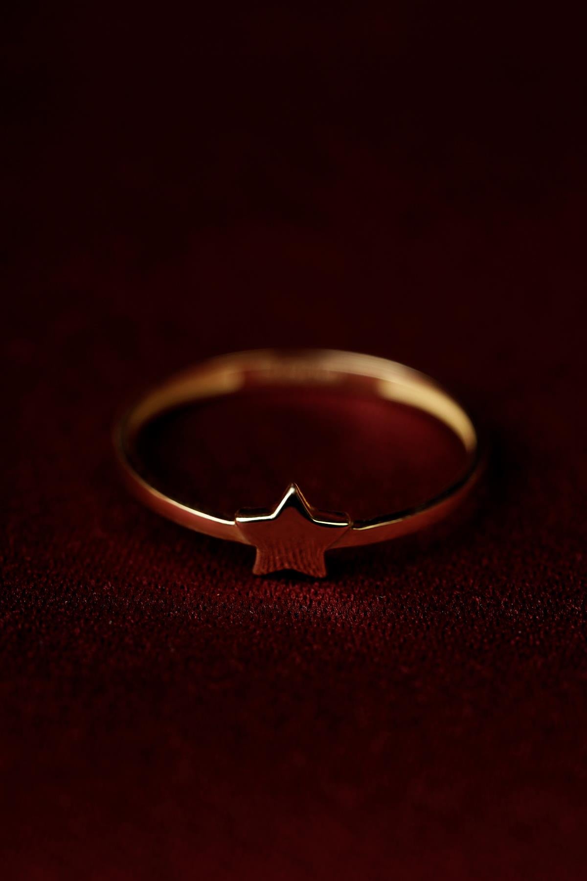 14K Gold Star Minimalist Ring