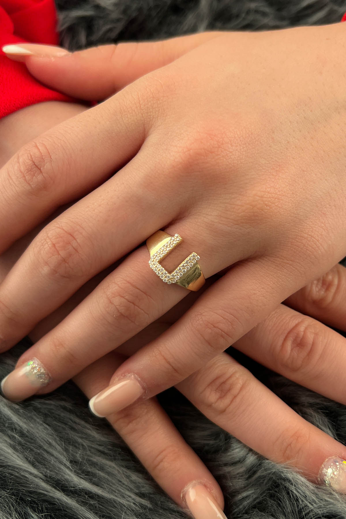 14K Gold Stone U Initial Ring