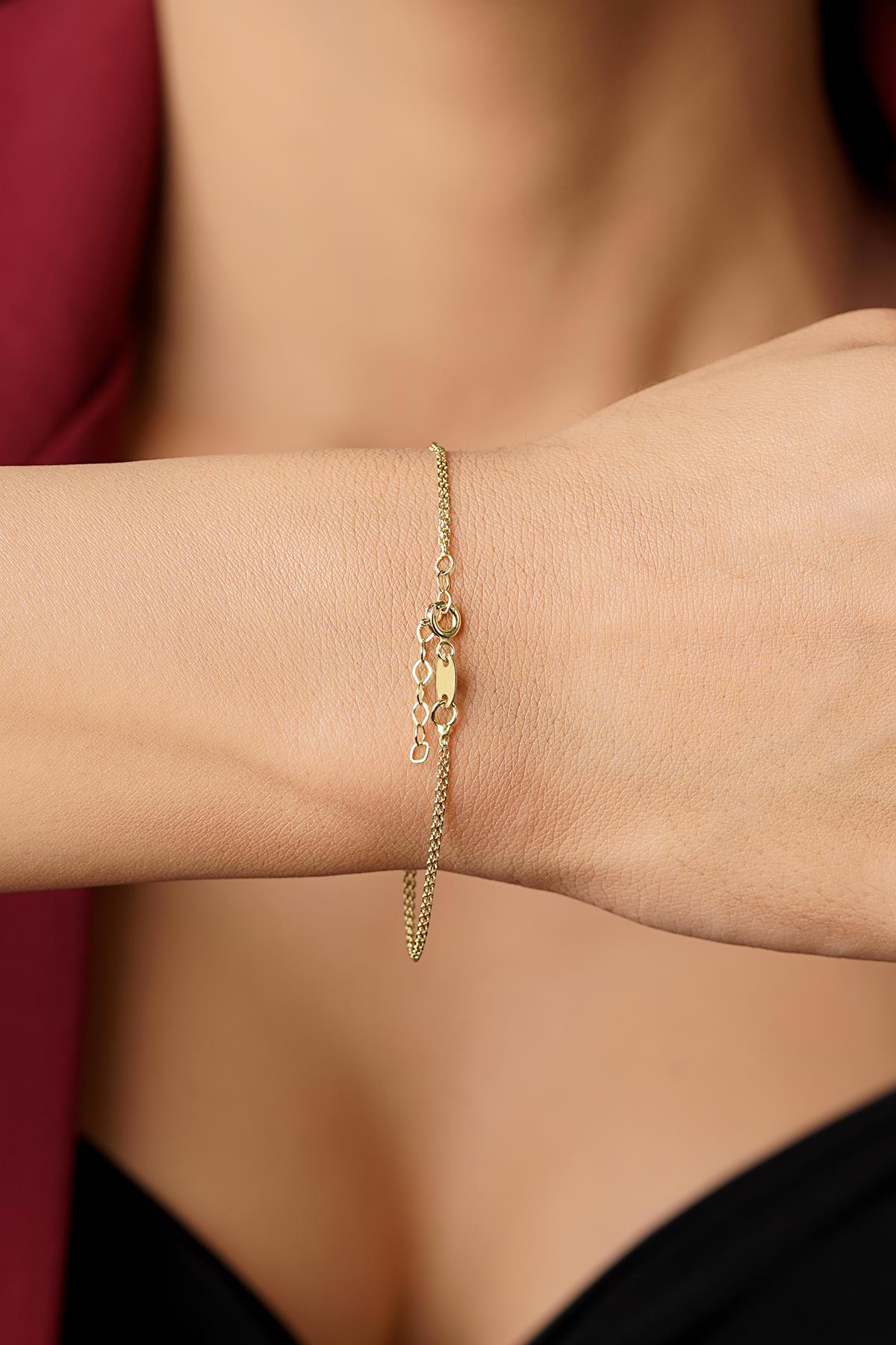 14K Gold Stoned Heart Shape Bracelet