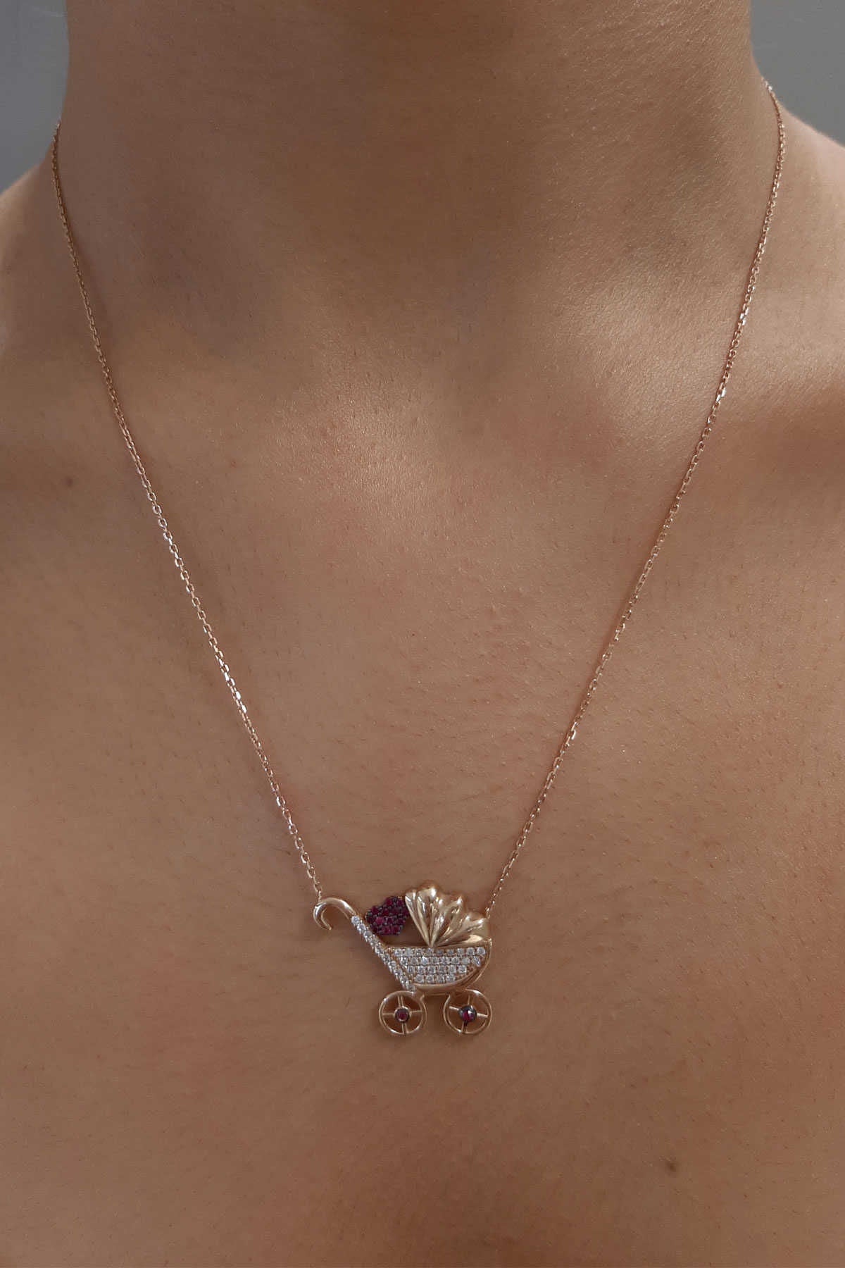 14K Gold Stroller Shape Necklace