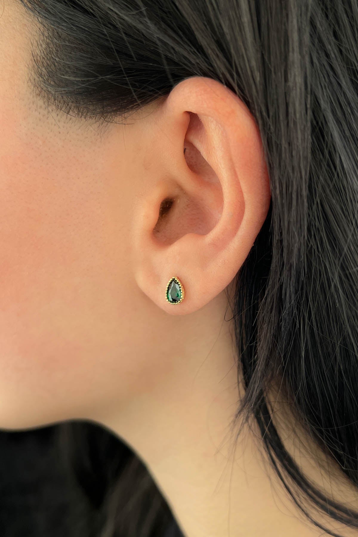 14K Gold Stud Emerald Stone Drop Shape Earrings