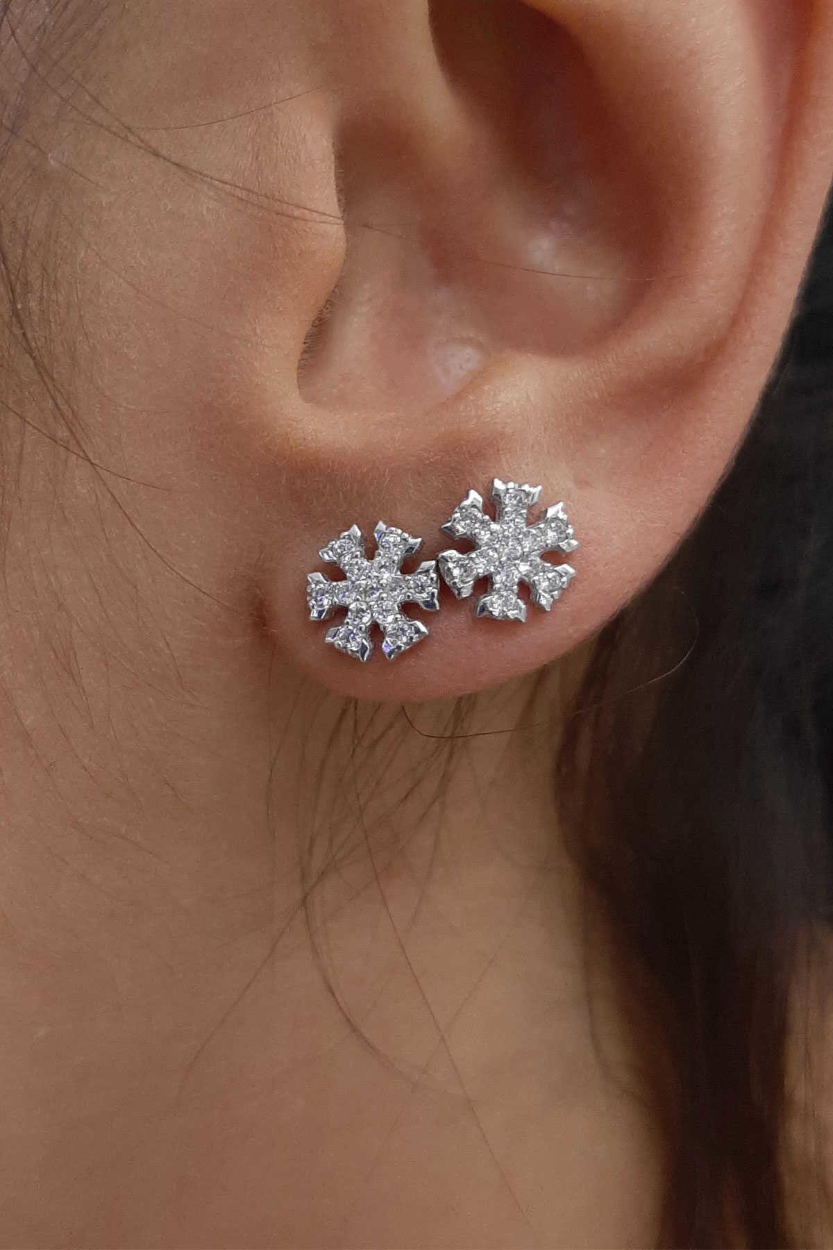 14K Gold Stud Snowslake Earrings