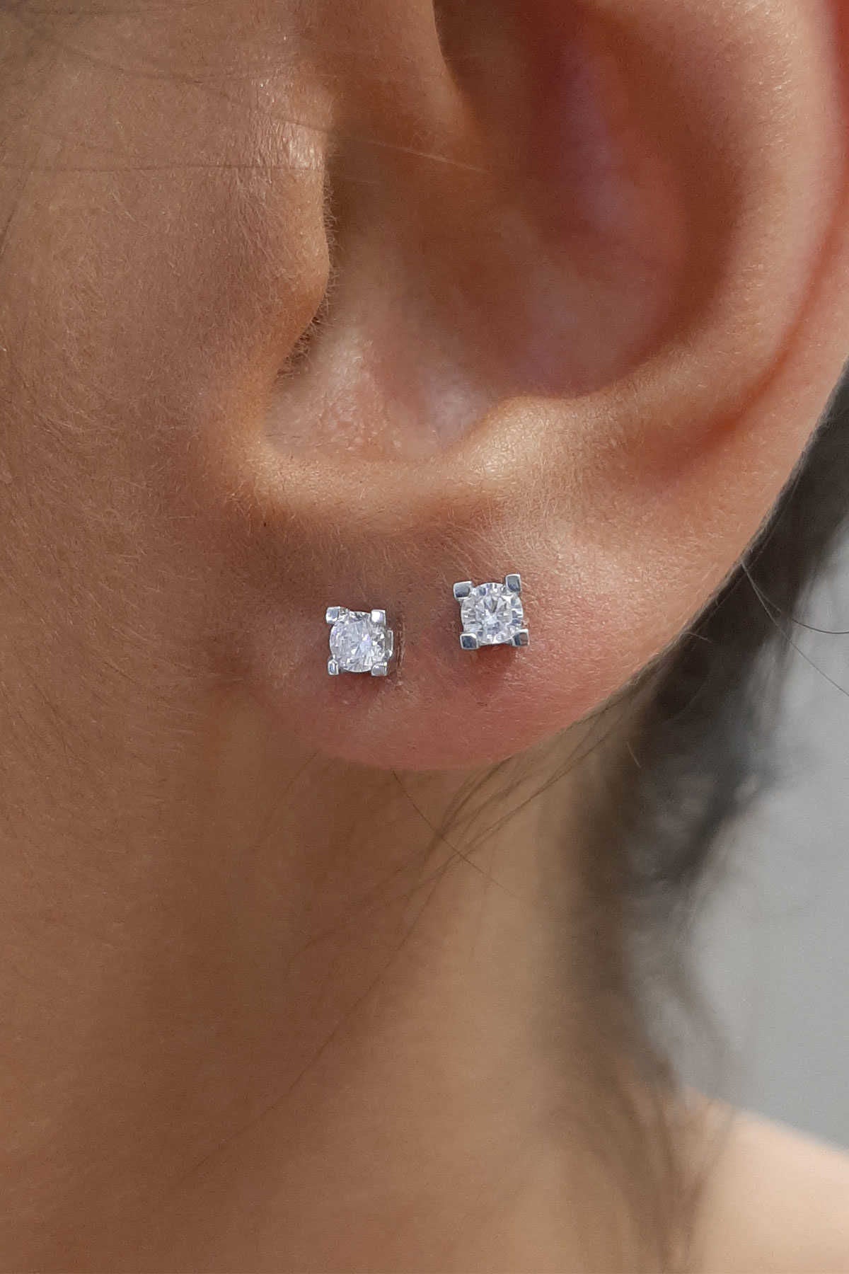 14K Gold Stud Solitaire Earrings