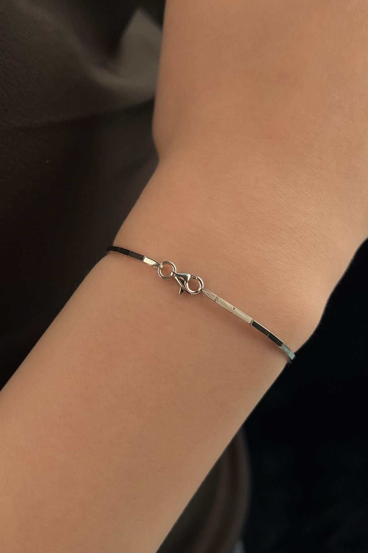 14K Gold Symmetrical Stone Array Bracelet